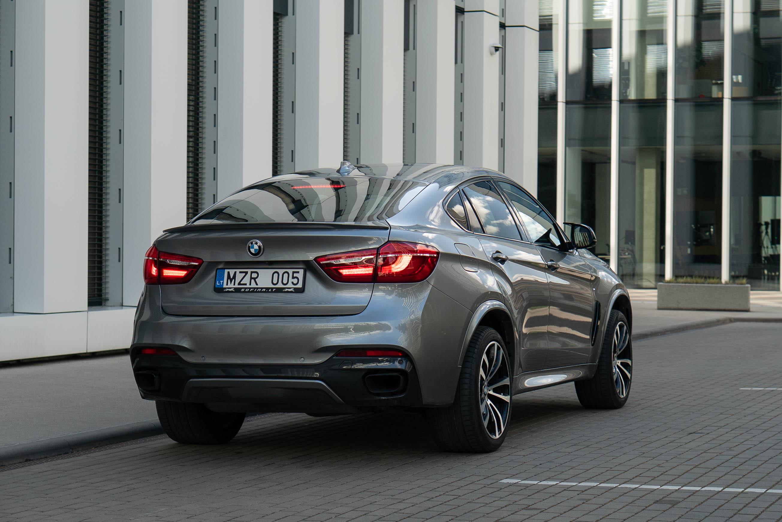 BMW X6 (S Drive)
