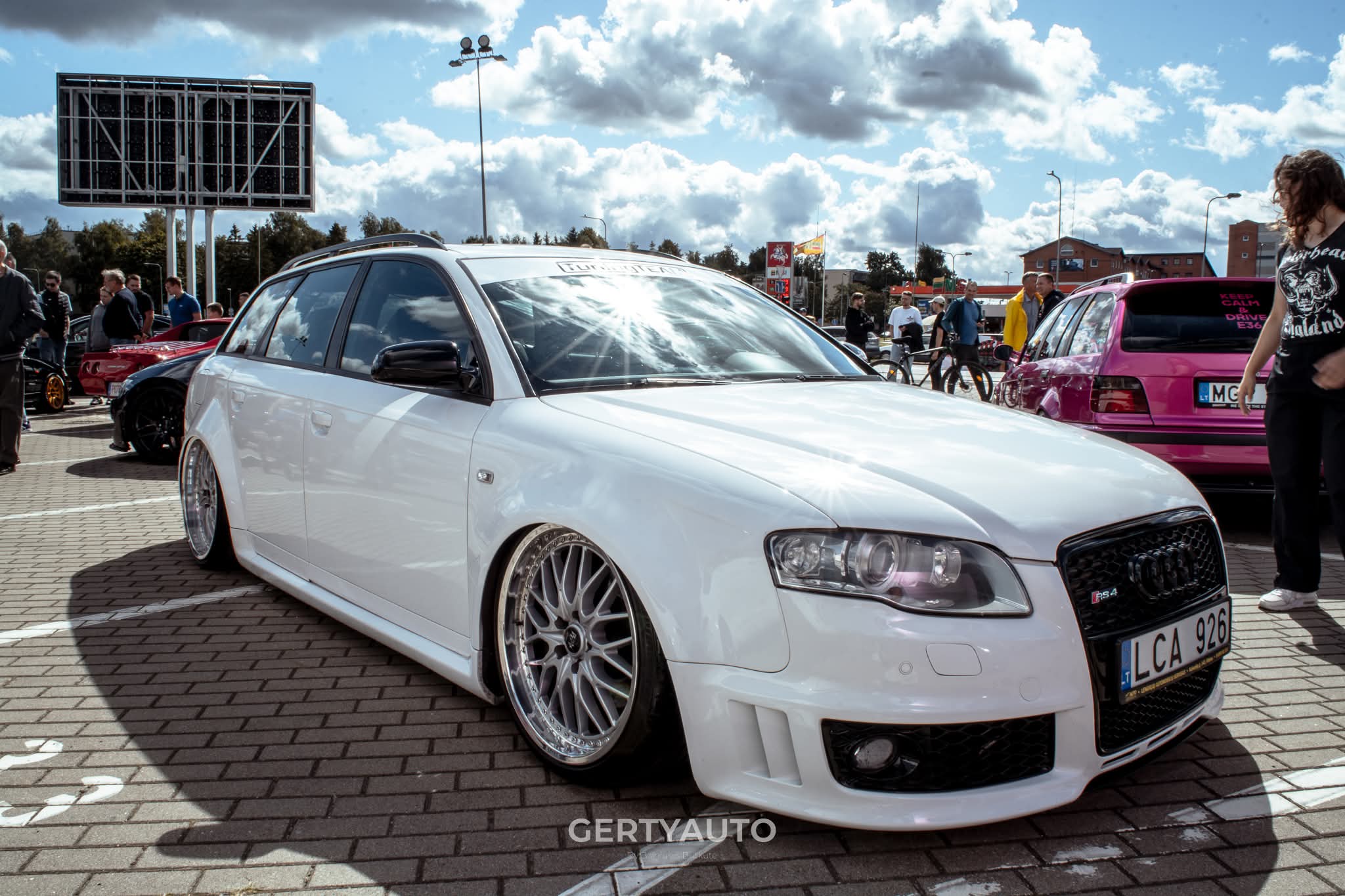 Audi A4 (RS4 Copy)