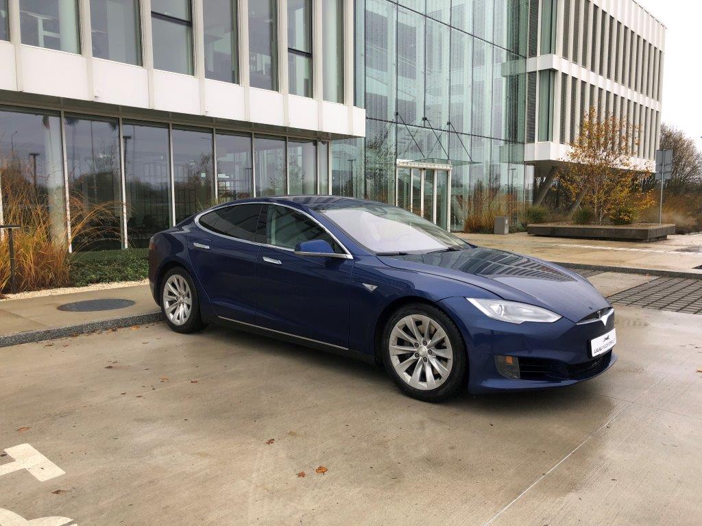 Tesla Model S 90D
