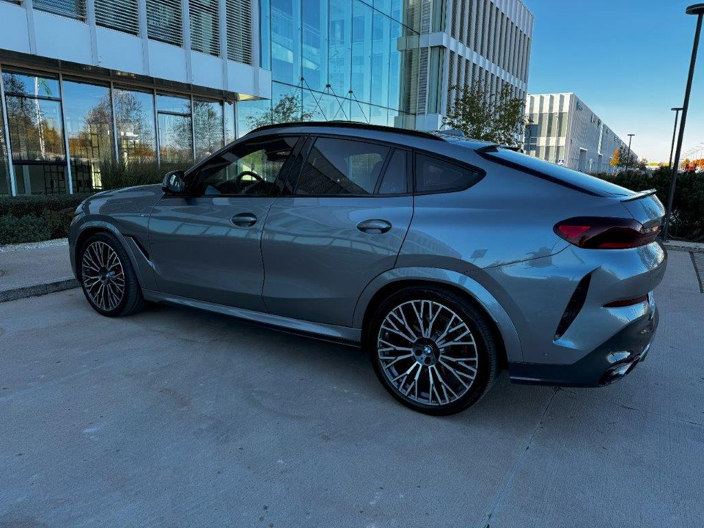 BMW X6 (M Package)