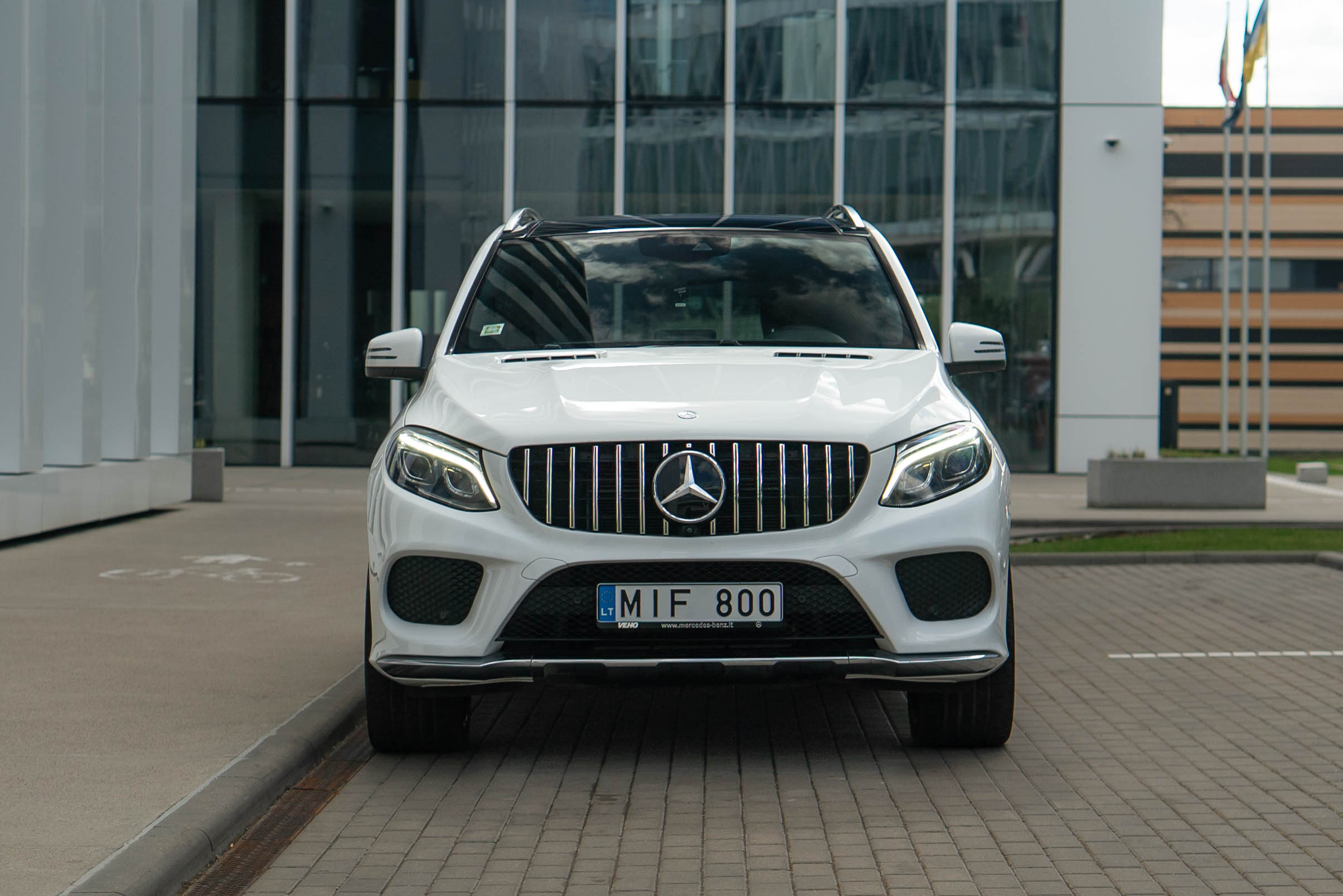 Mercedes-Benz GLE350 (AMG Package)