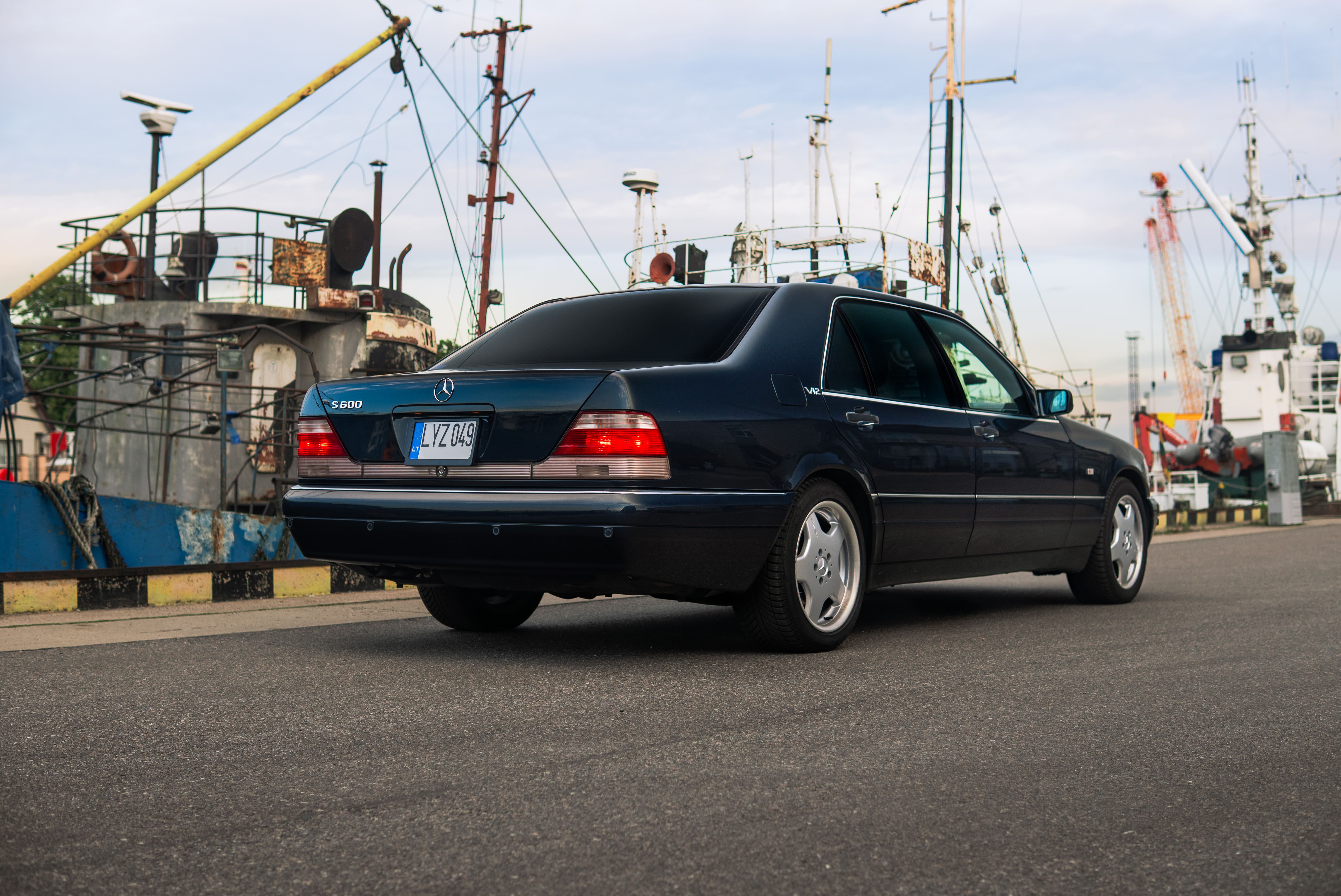 Mercedes-Benz S600 V12 Long