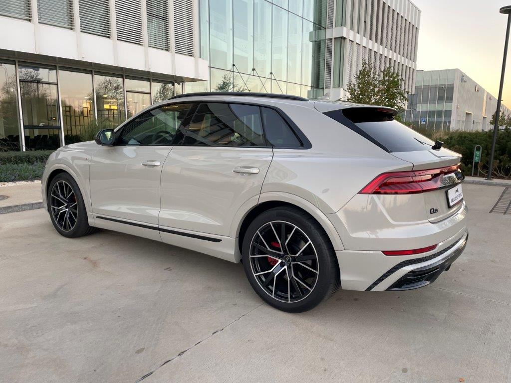 Audi Q8 (S Line)