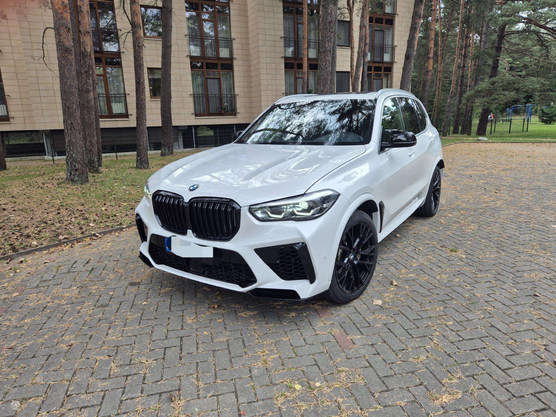 BMW X5 (M kit)