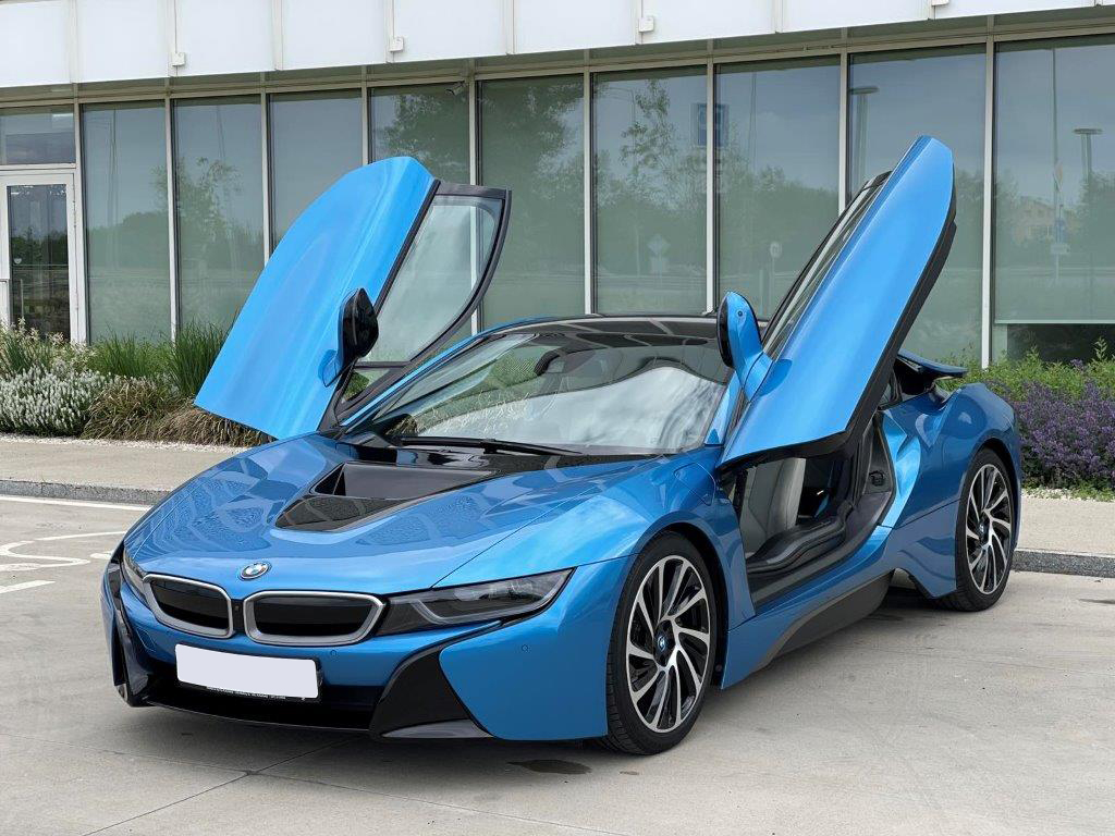 BMW i8