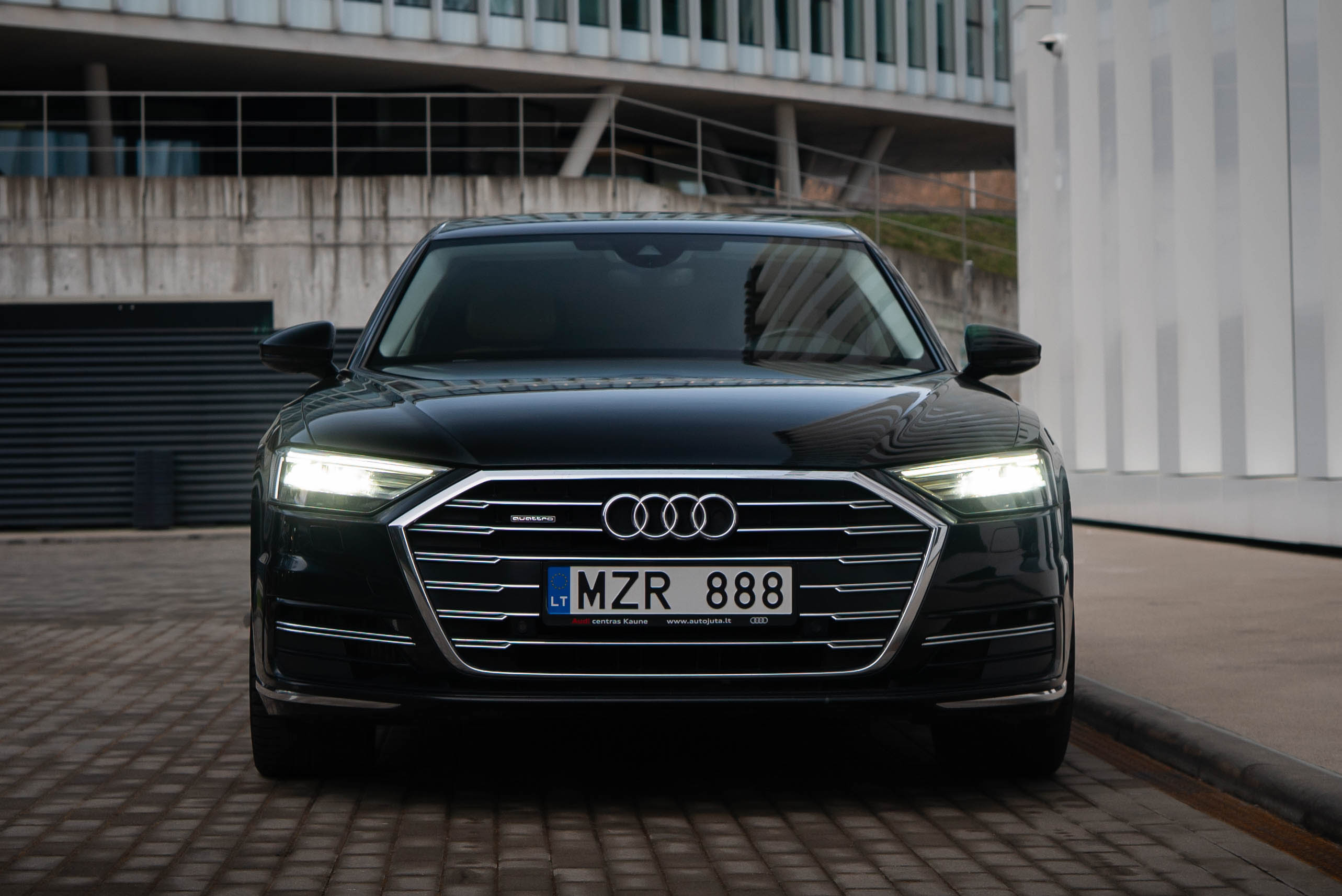 Audi A8L Prestige