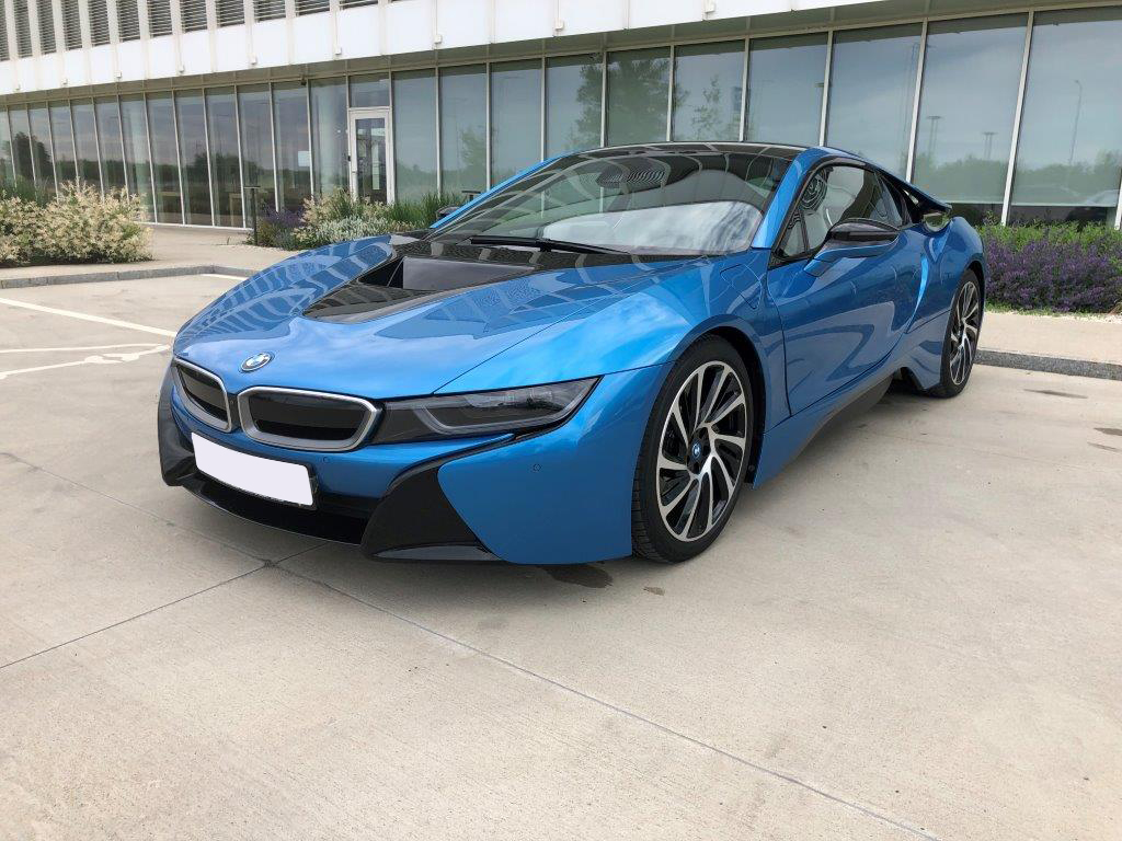BMW i8