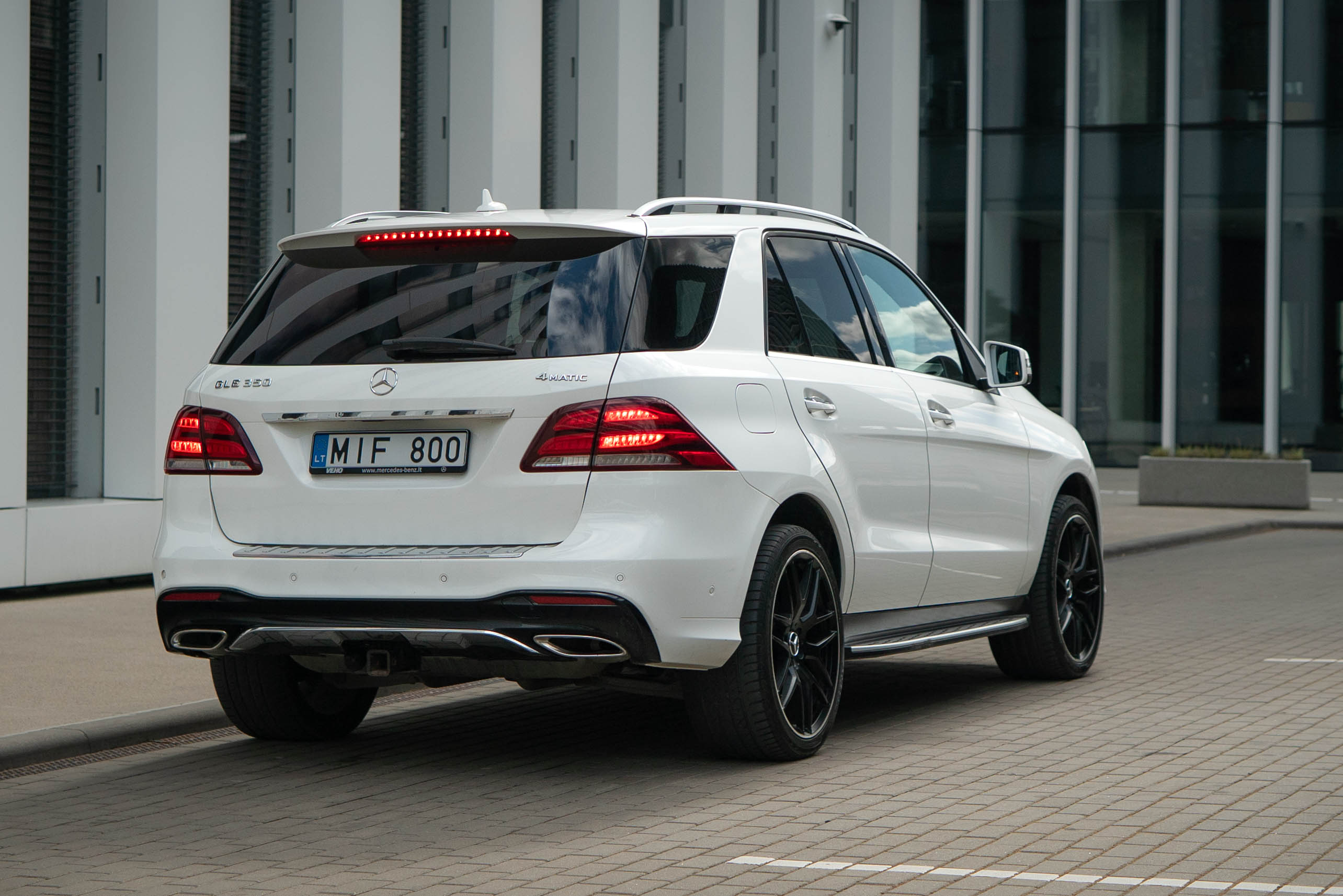 Mercedes-Benz GLE350 (AMG Package)