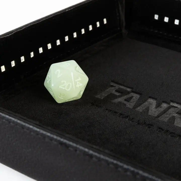 Shadow Light su UV kauliuku padėklu