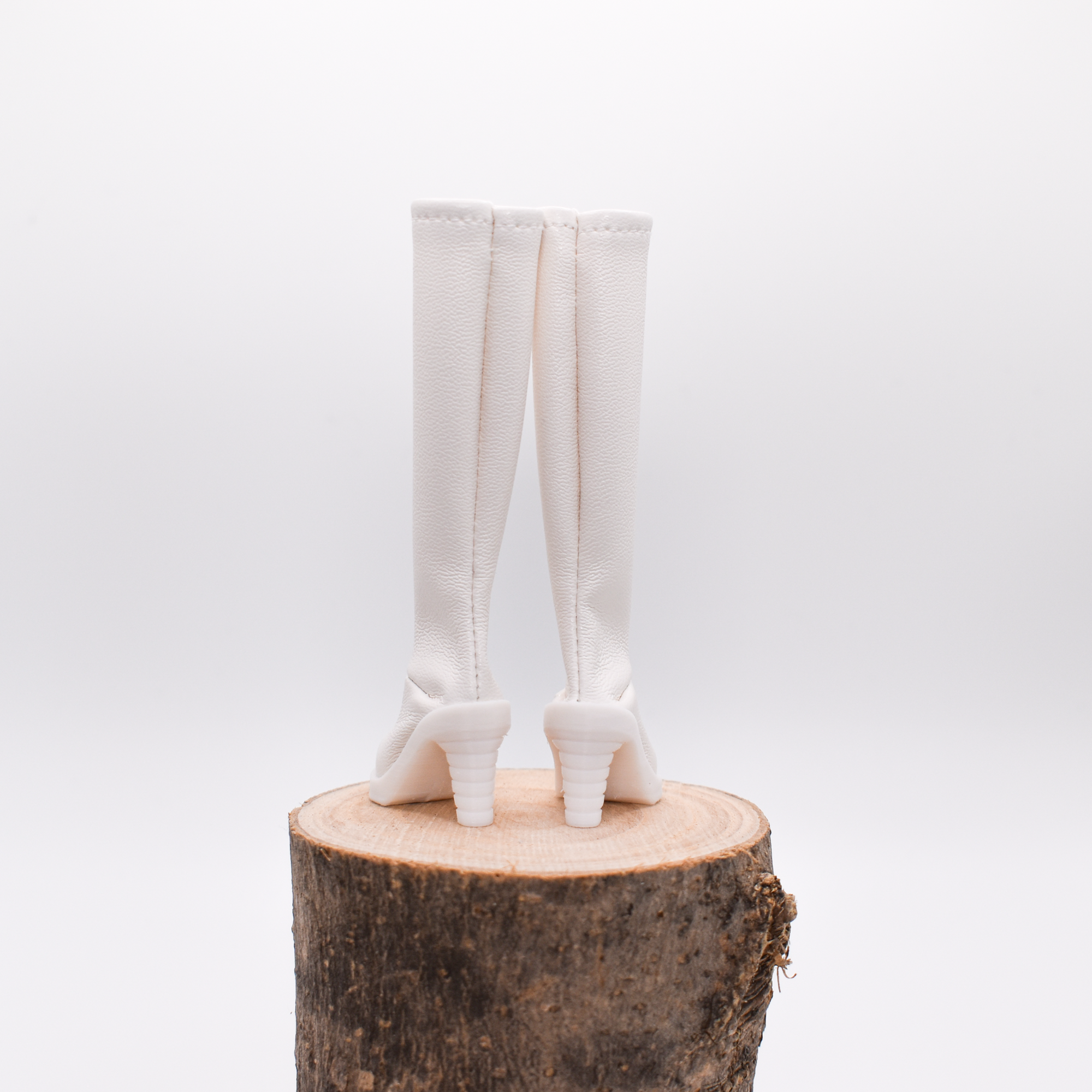 Bottes blanches à talons hauts - Colombe