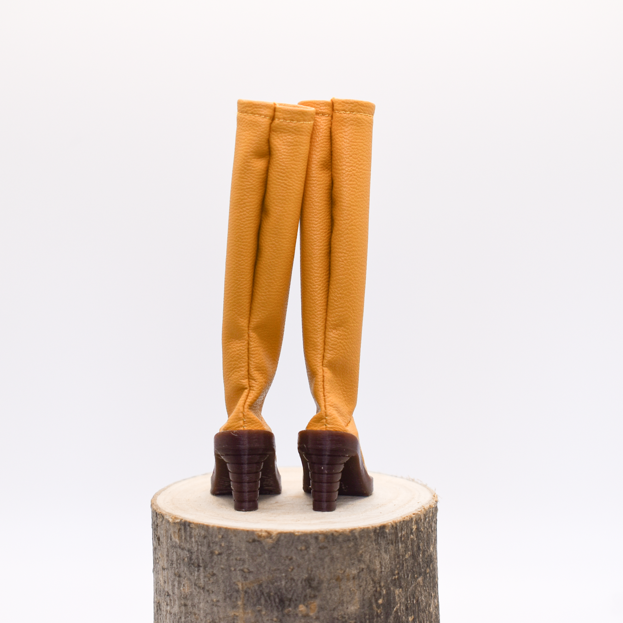 Bottes jaunes à talons hauts - Savane