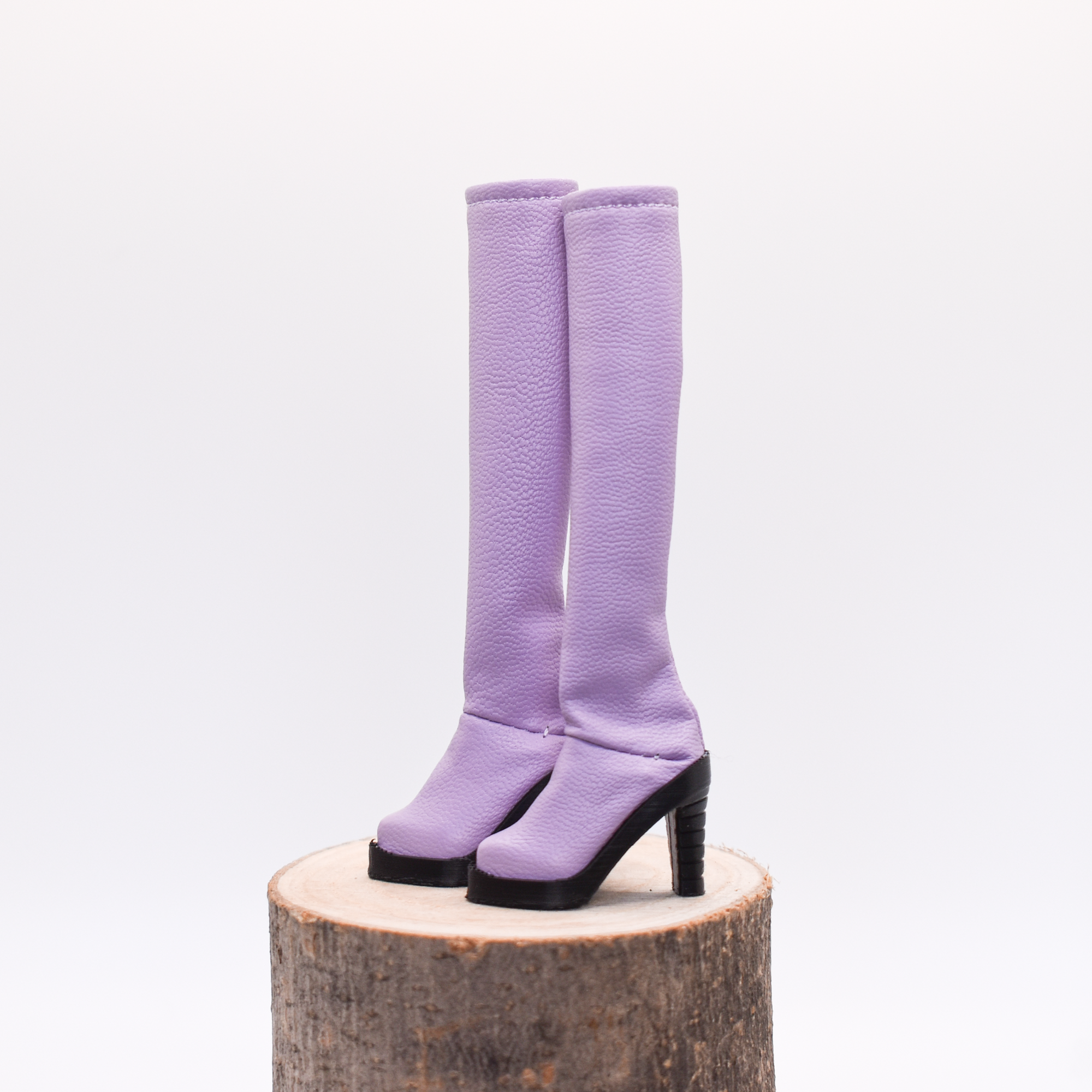 Bottes violettes à talons hauts - Méduse