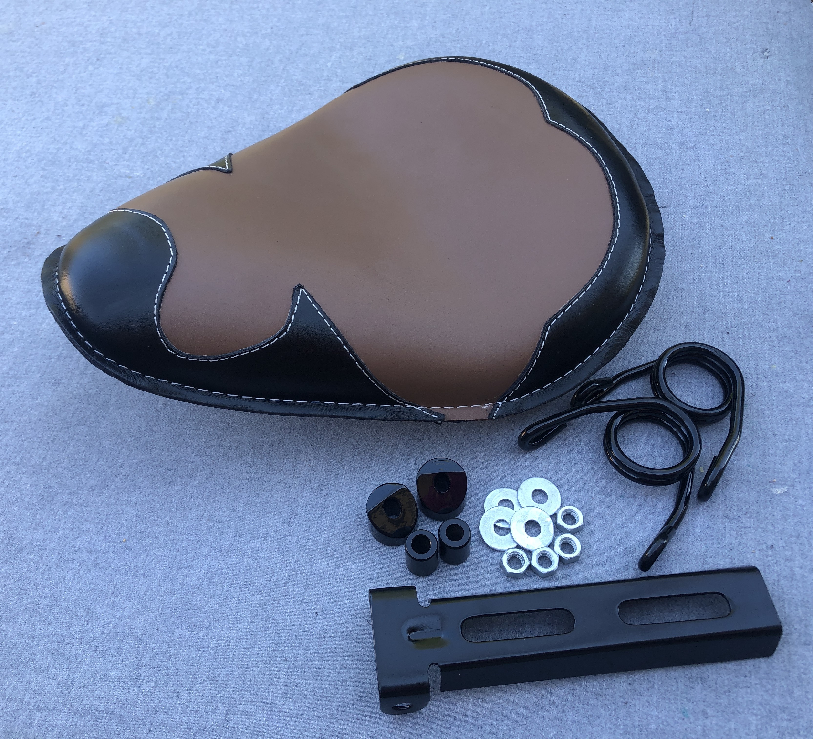 Top Grain Genuine Leather Universal Solo Seat Harley Yamaha Chopper Bobber Honda