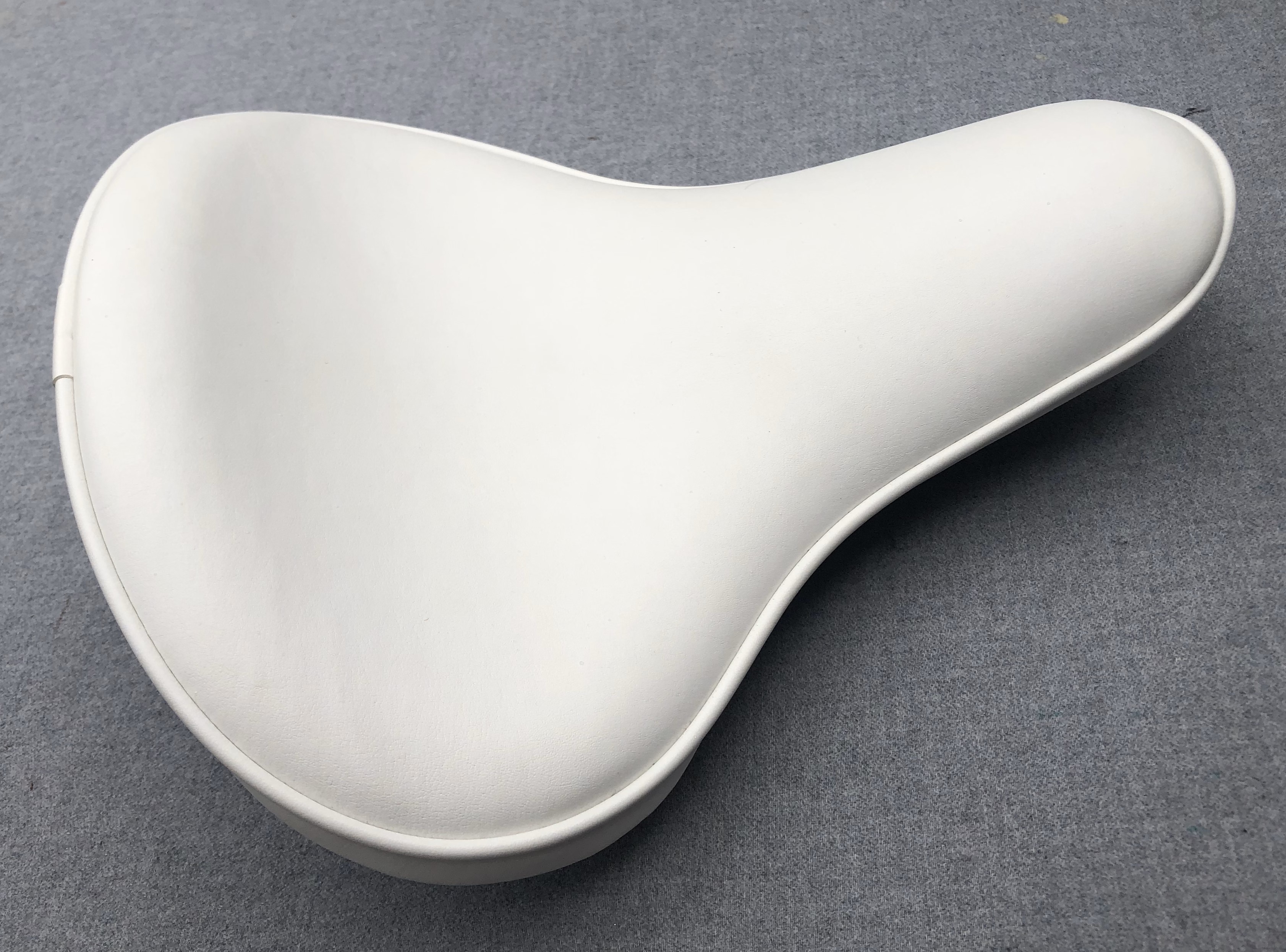 Universal Long Nose Seat Harley Yamaha Chopper Bobber Honda Triumph Spring White