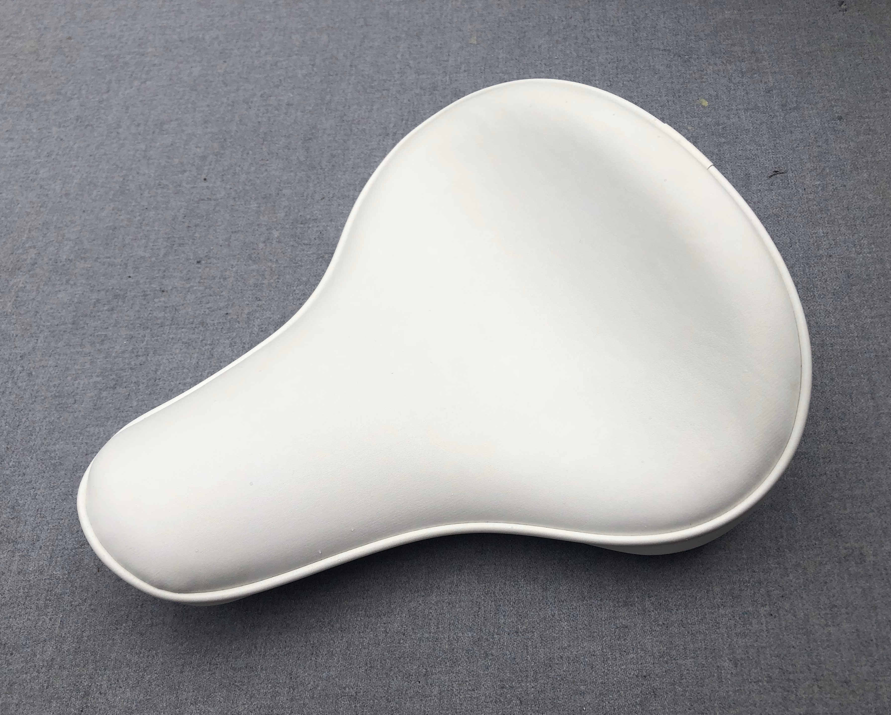 Universal Long Nose Seat Harley Yamaha Chopper Bobber Honda Triumph Spring White