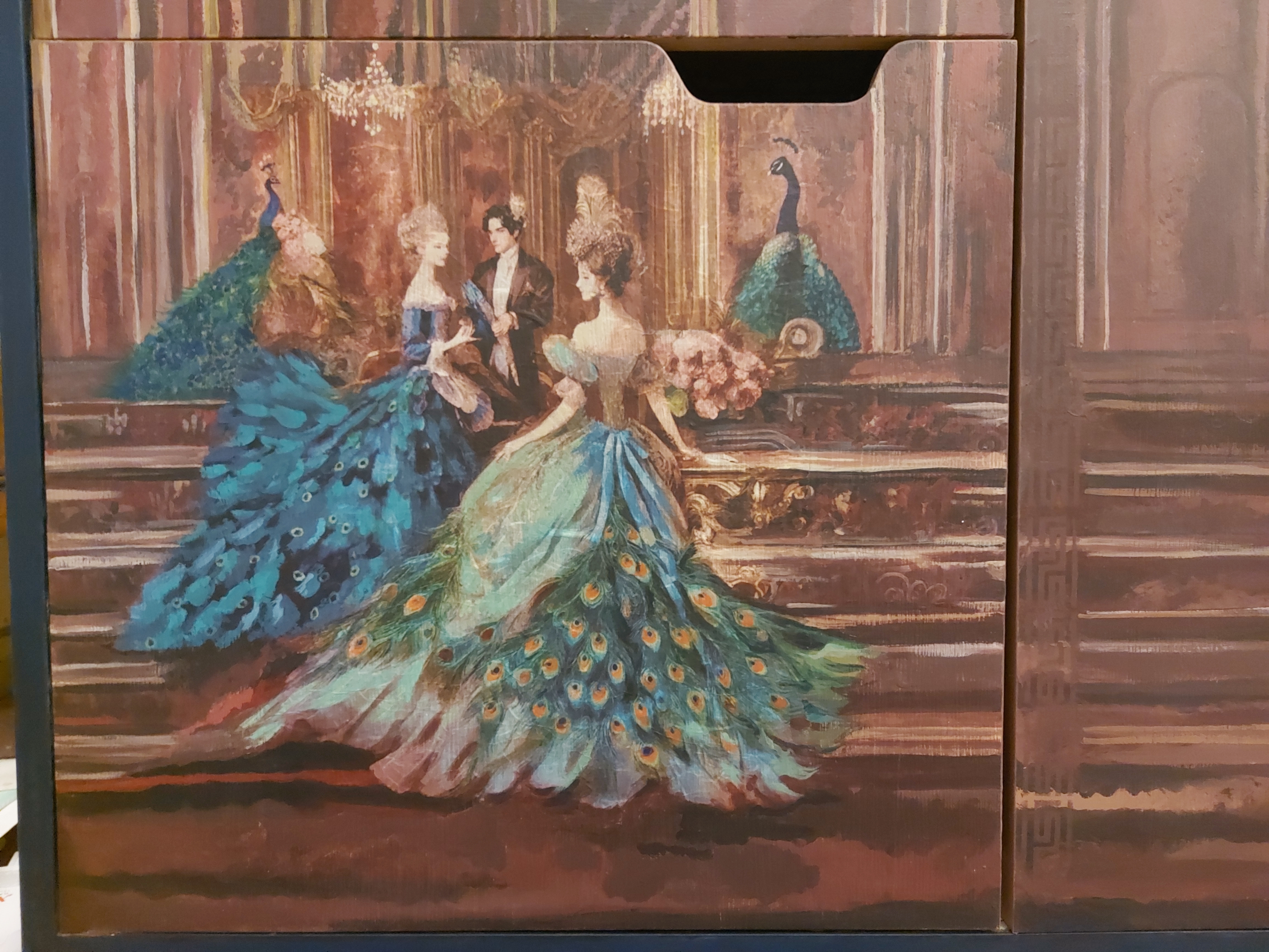 The Grand Soirée Hall Table