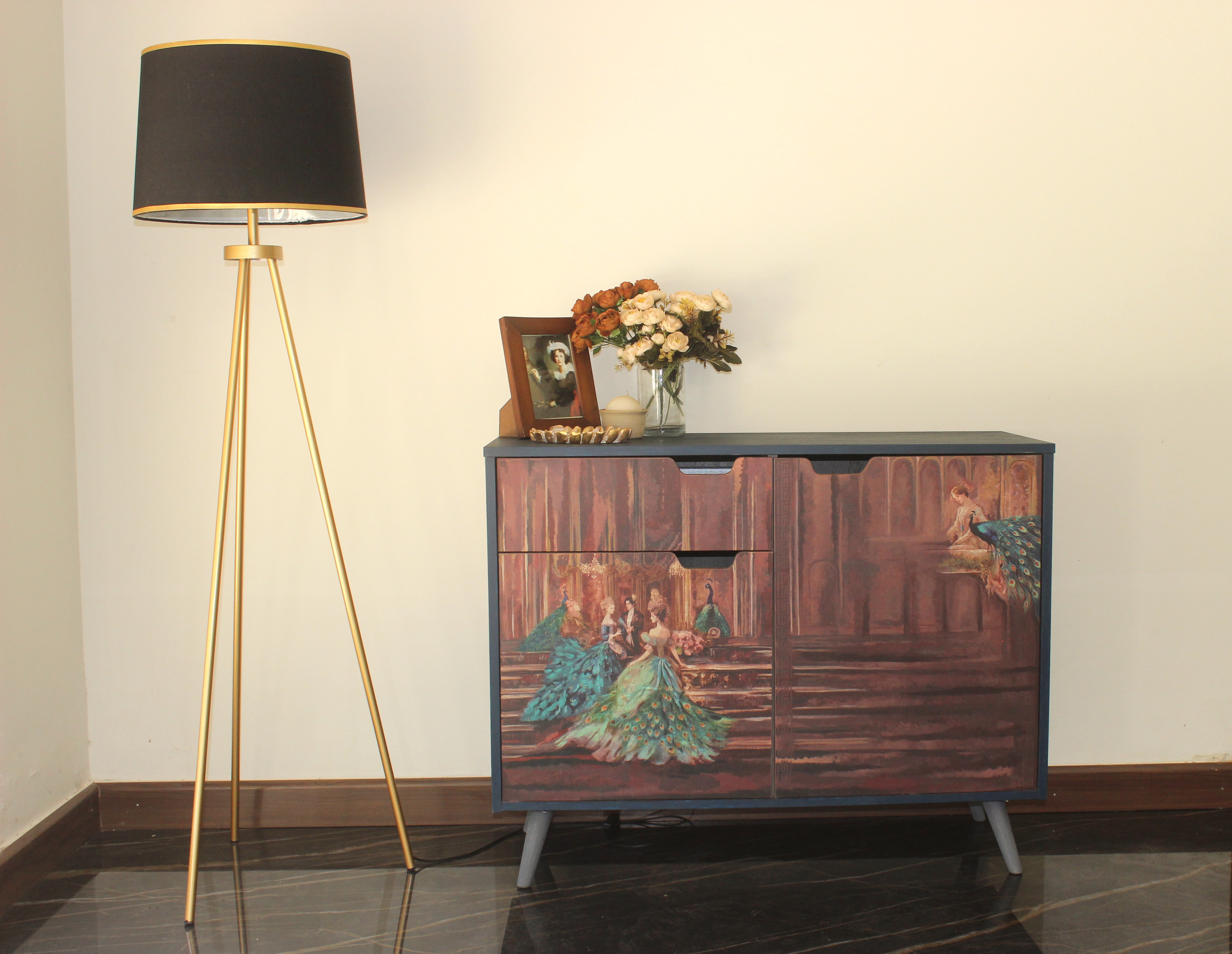 The Grand Soirée Hall Table