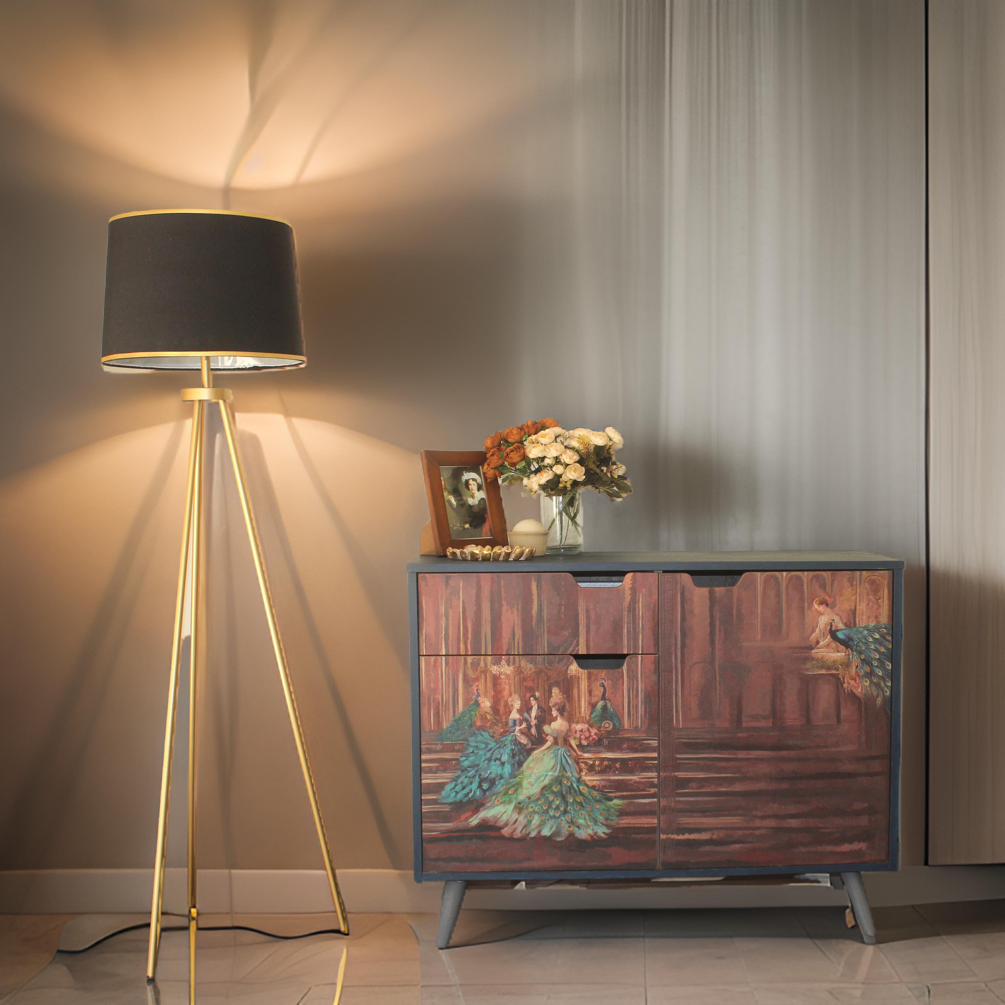 The Grand Soirée Hall Table