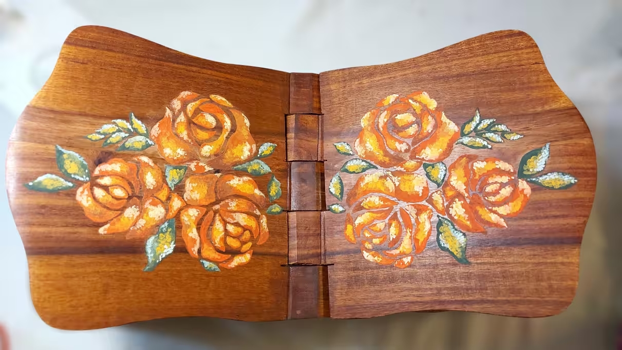 Wooden Quran Holder (Rahel)