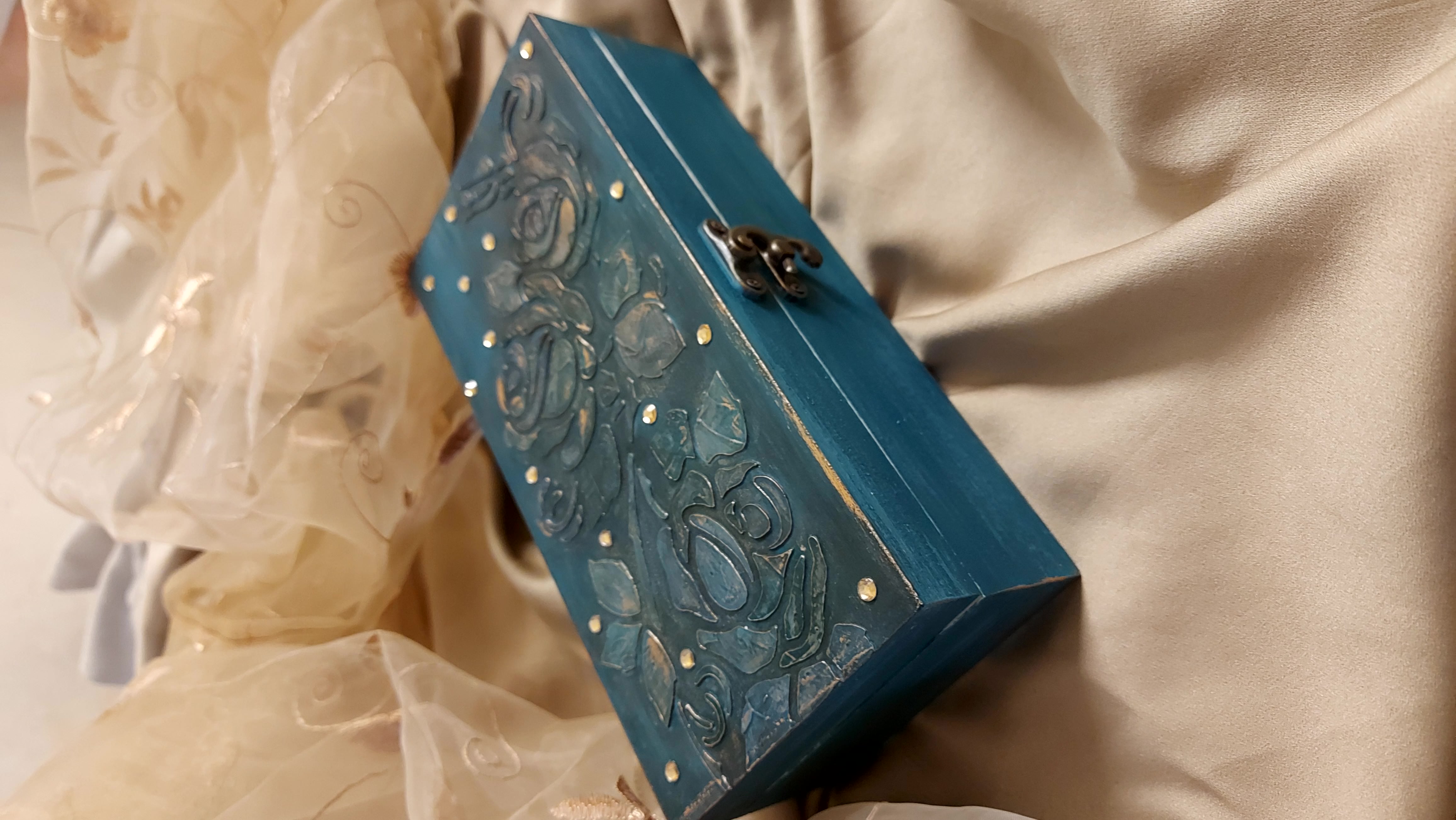 Naqsh-e-Gul Relief Box