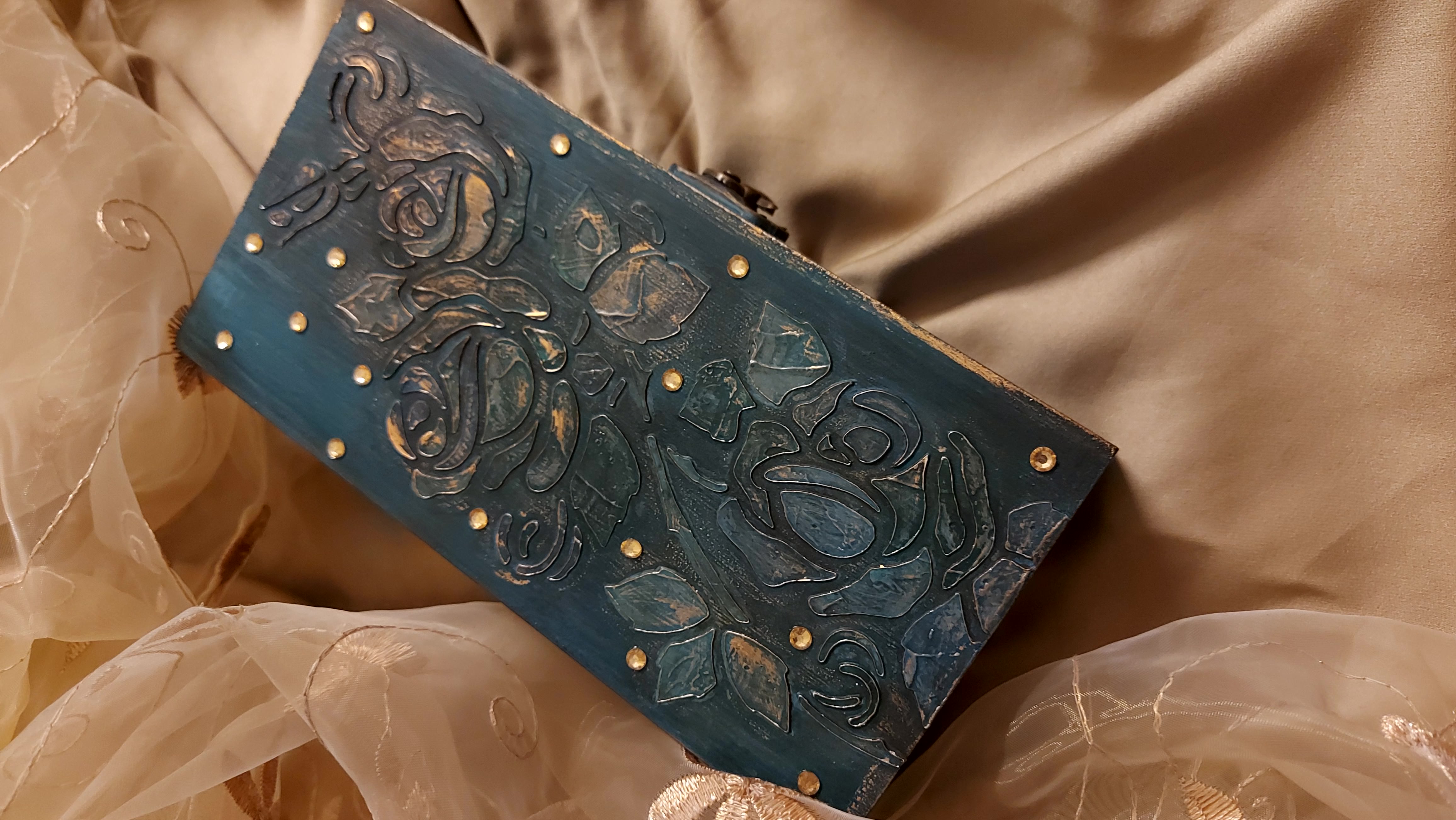 Naqsh-e-Gul Relief Box