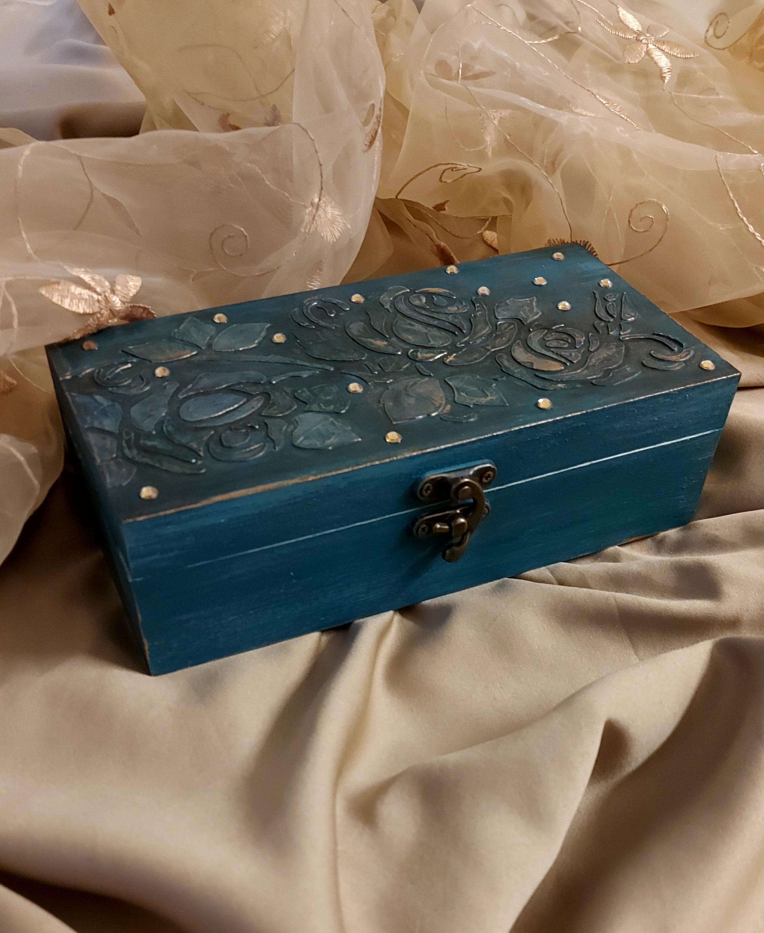 Naqsh-e-Gul Relief Box