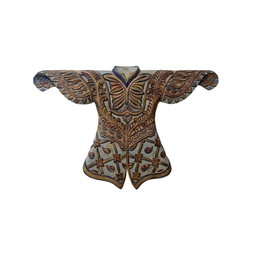 Ukiran Baju Kayu Lengan Kupu