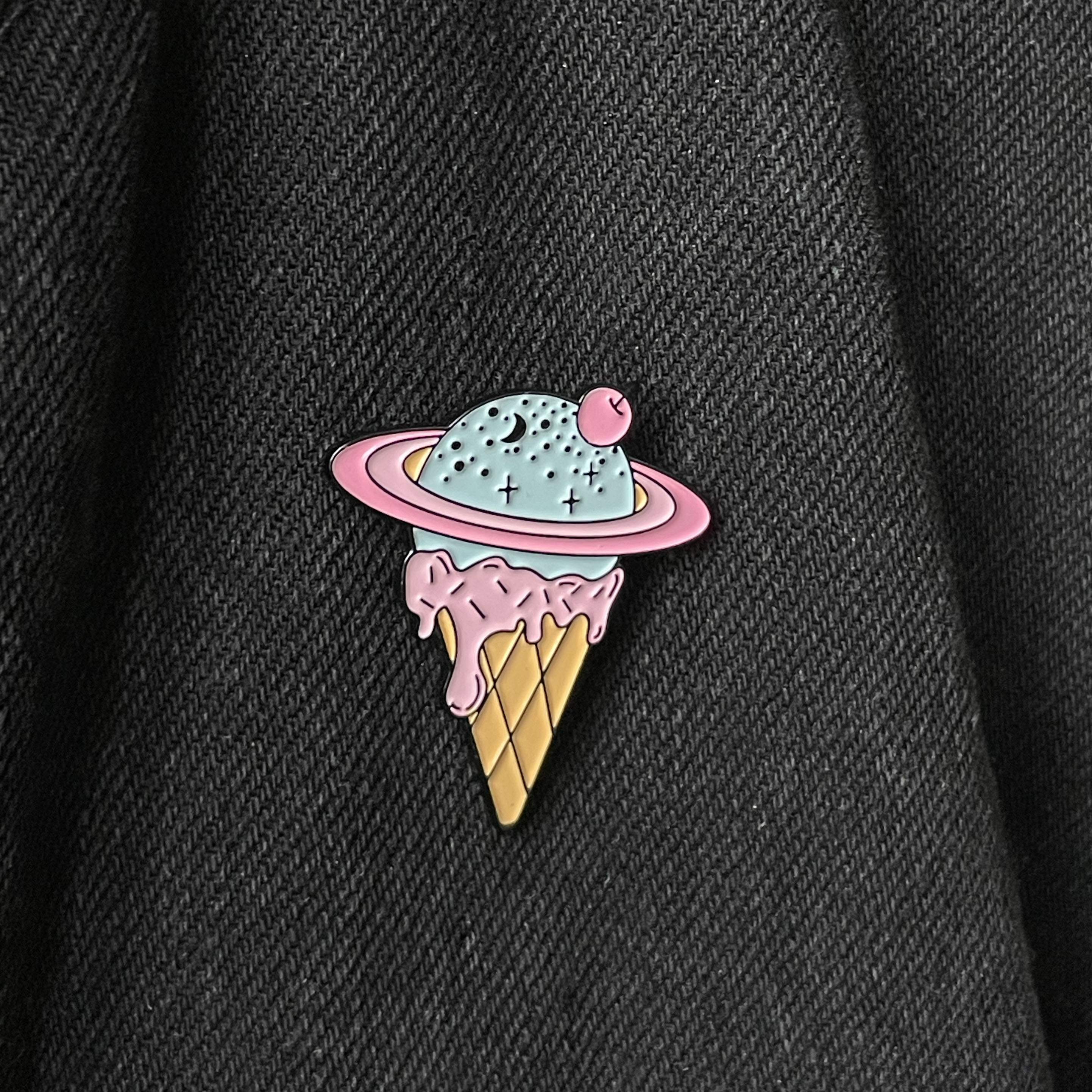 Metalinis pin ženklelis "Ice cream galaxy"