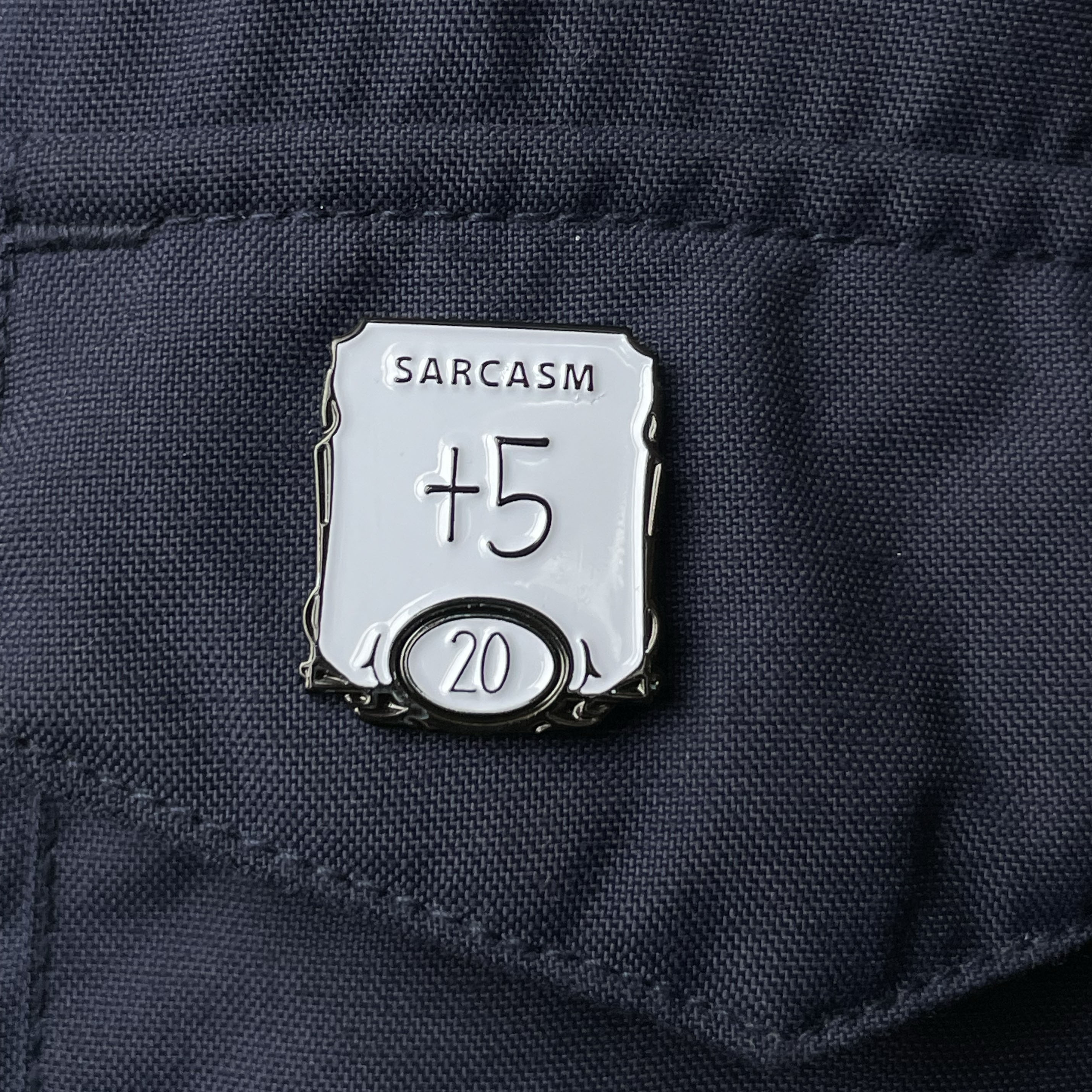 Metalinis pin ženklelis "Sarcasm +5"
