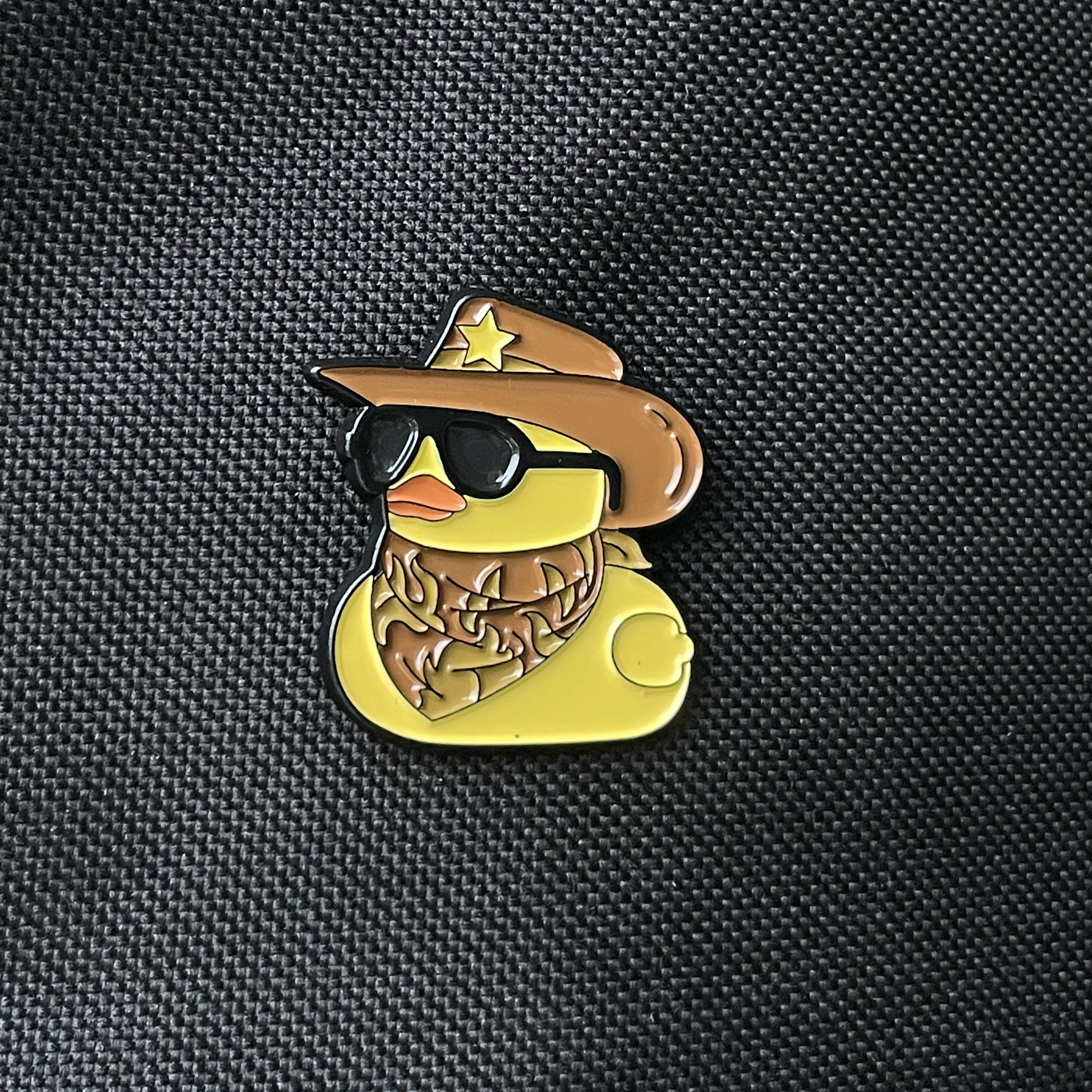 Metalinis pin ženklelis "Duck sheriff"