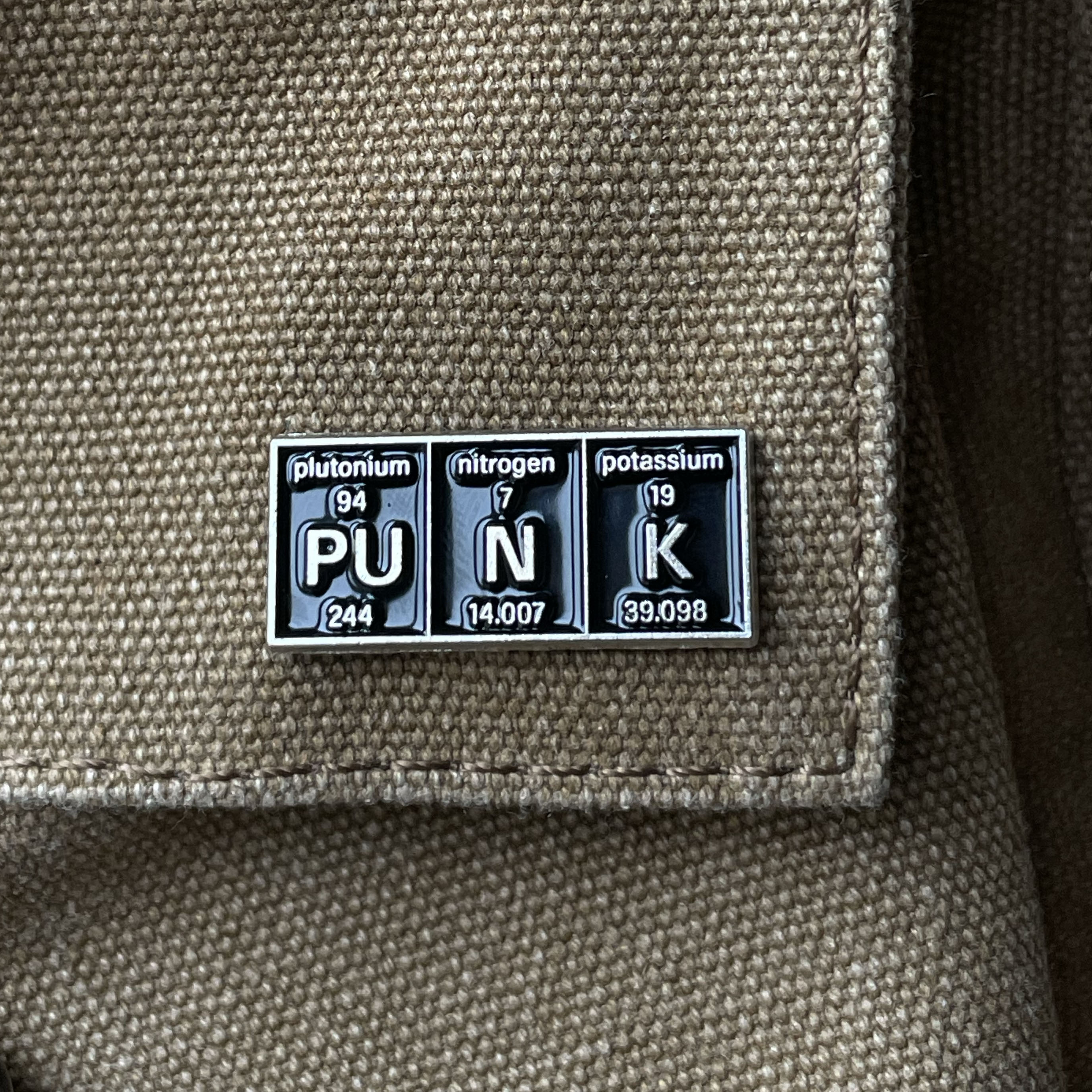 Metalinis pin ženklelis "PUNK"