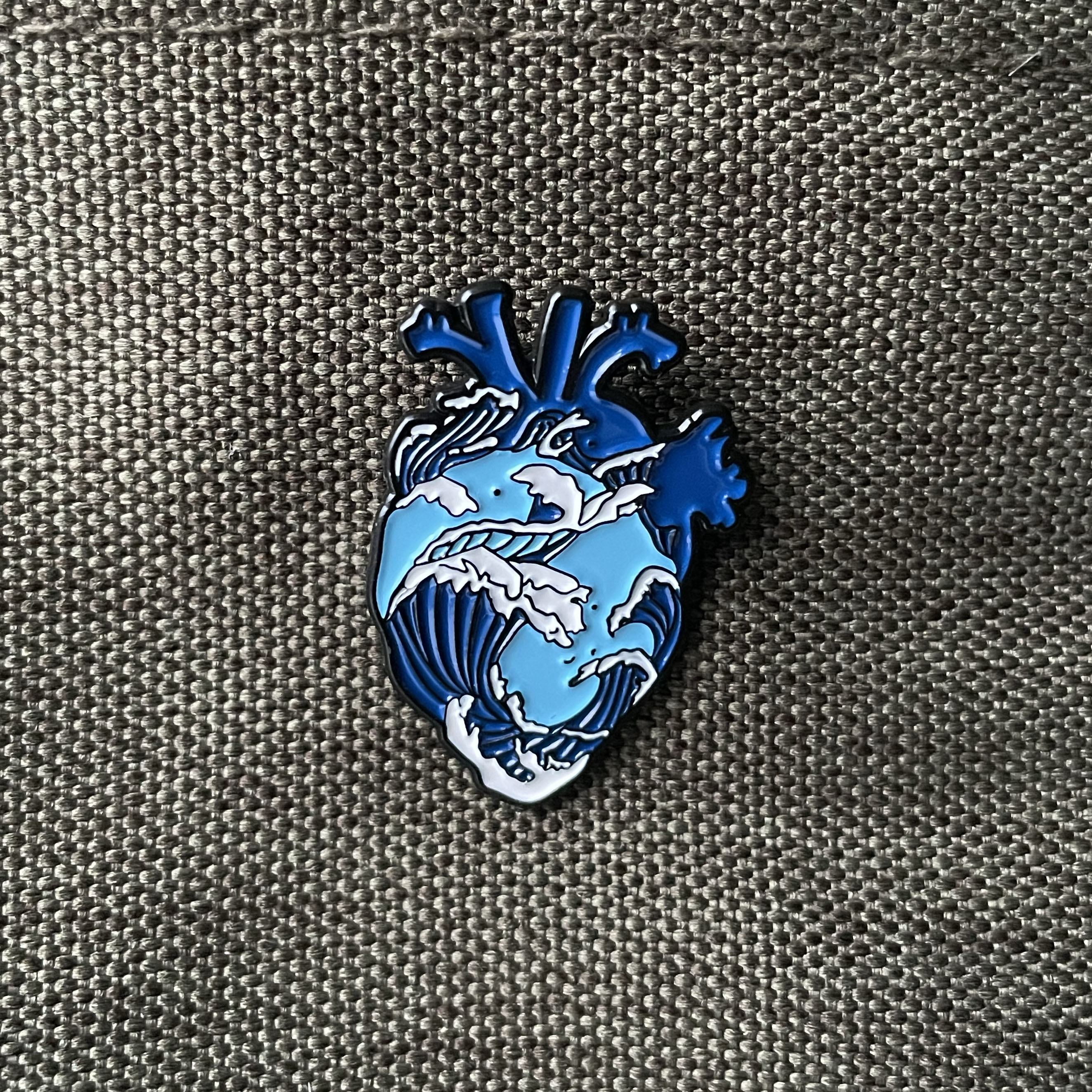 Metalinis pin ženklelis "Širdis"