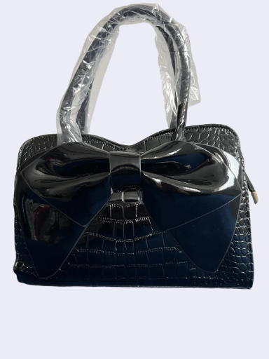 Juoda rankinė su kaspinu