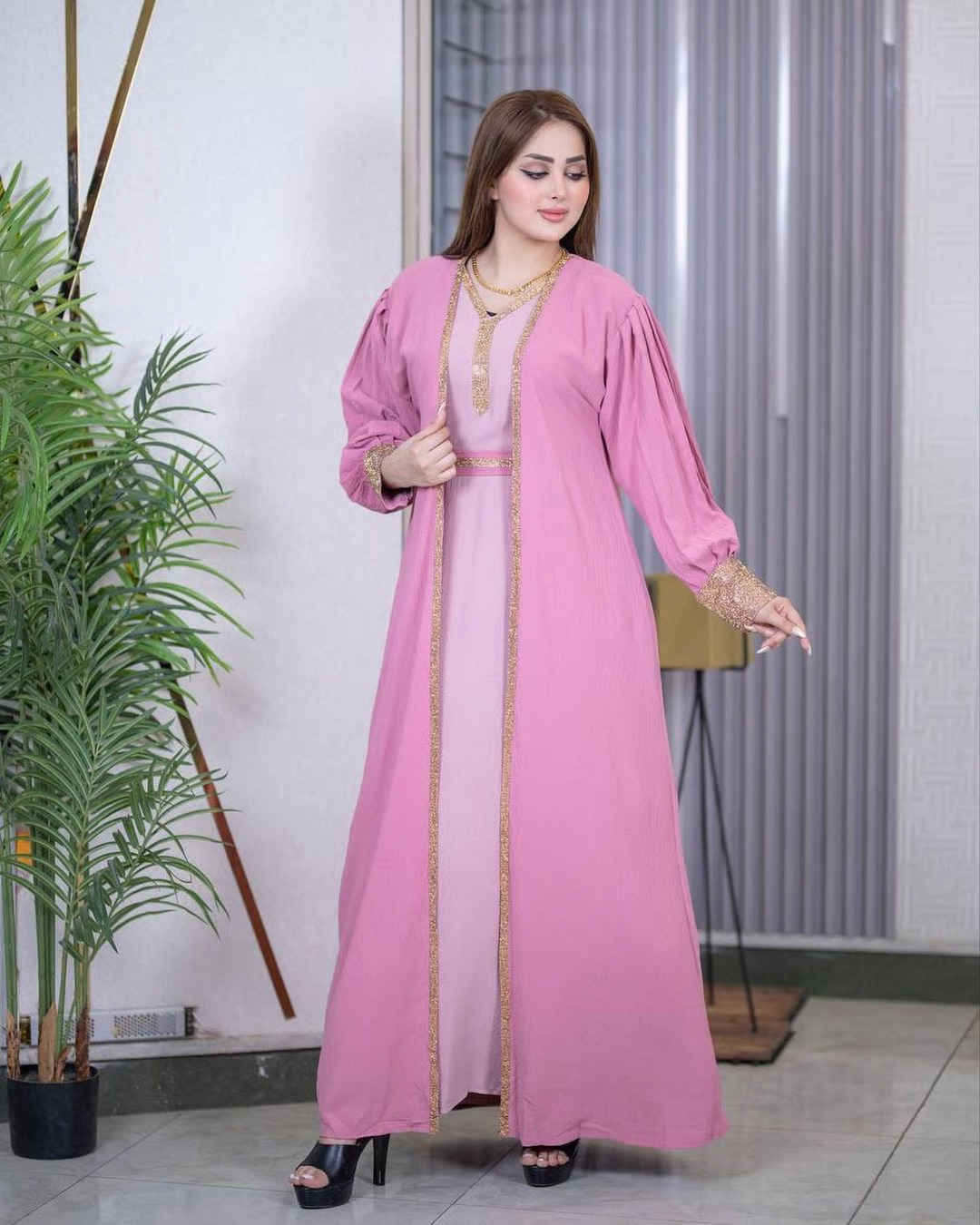 STRAWBERRY ICE CREAM