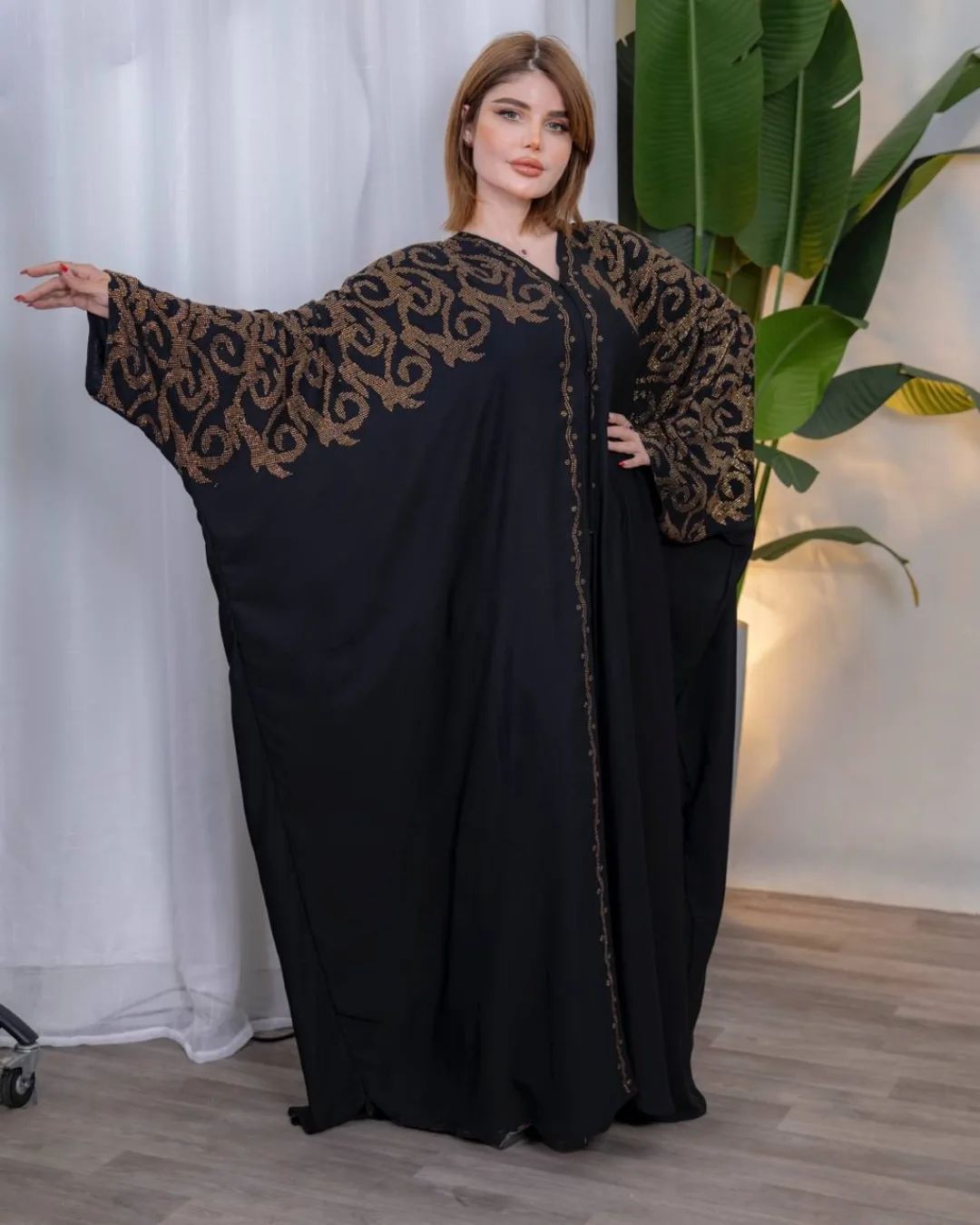 BILLION GOLD CRYSTAL