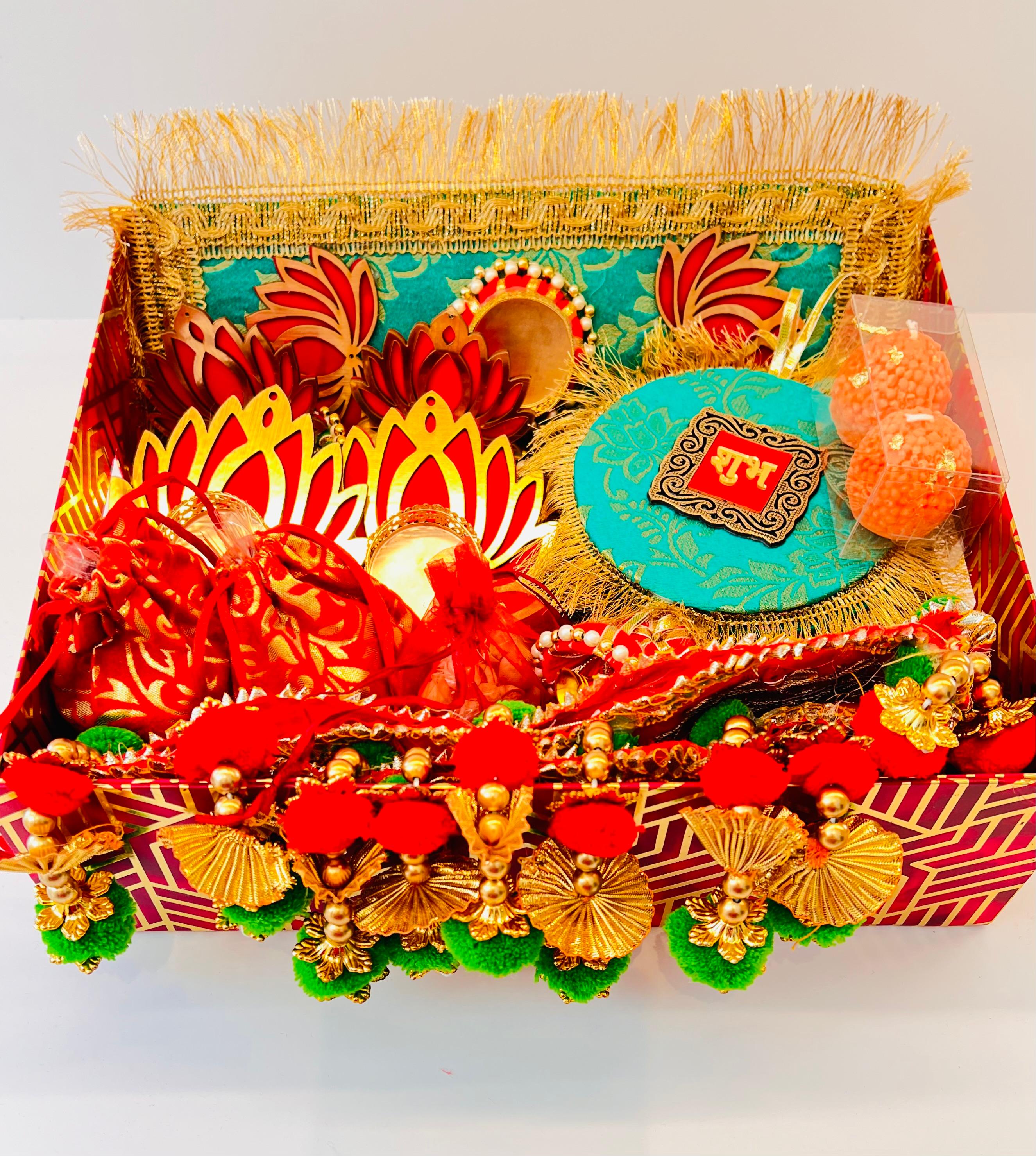 Festive Hamper Box - Green & Red