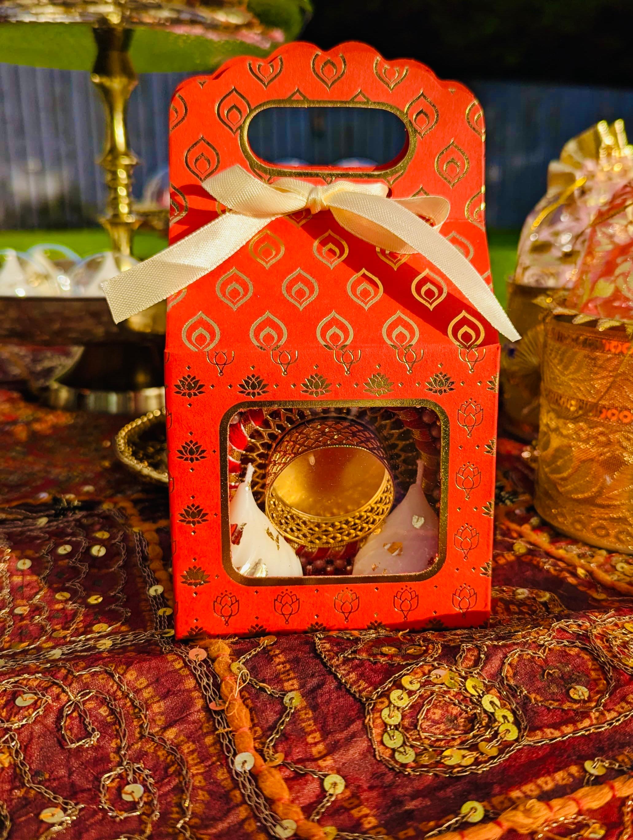 Festive mini gift box