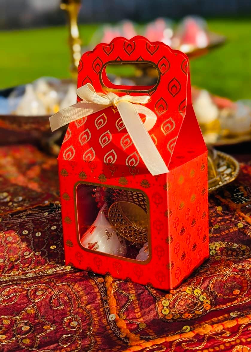 Festive mini gift box