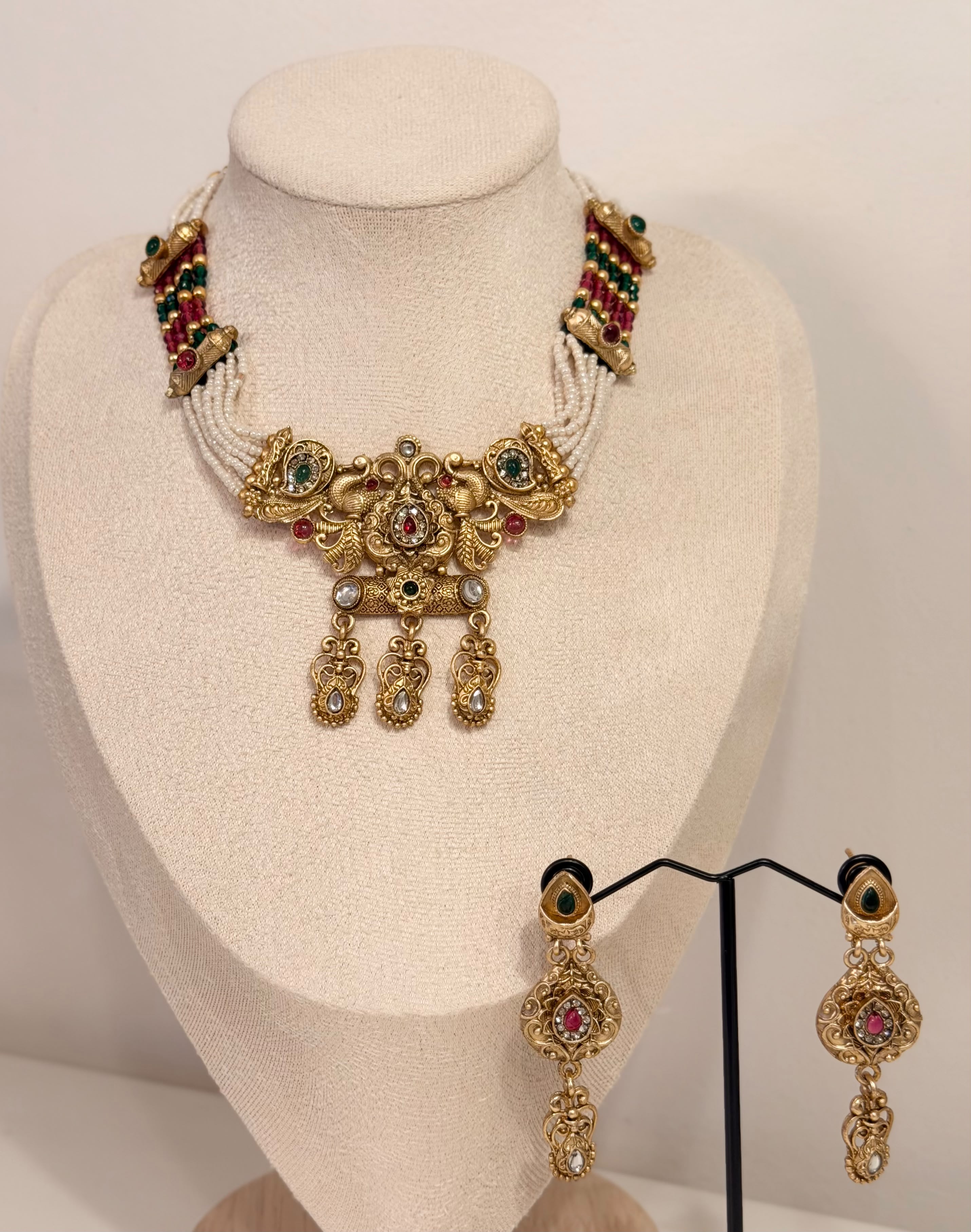 Rajsi Pearl Temple Necklace Set