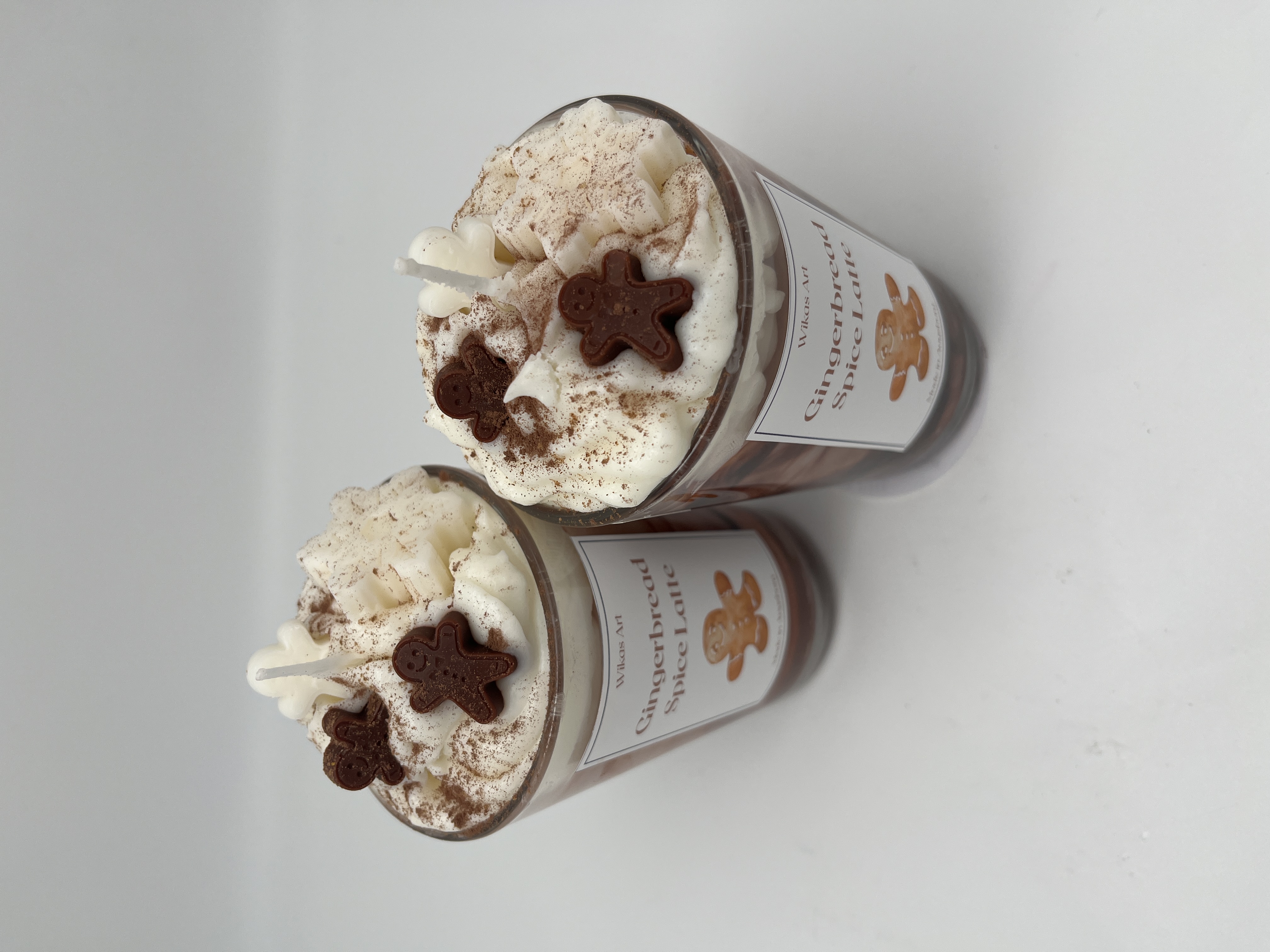 𝐺𝑖𝑛𝑔𝑒𝑟𝑏𝑟𝑒𝑎𝑑 𝑆𝑝𝑖𝑐𝑒 𝐿𝑎𝑡𝑡𝑒