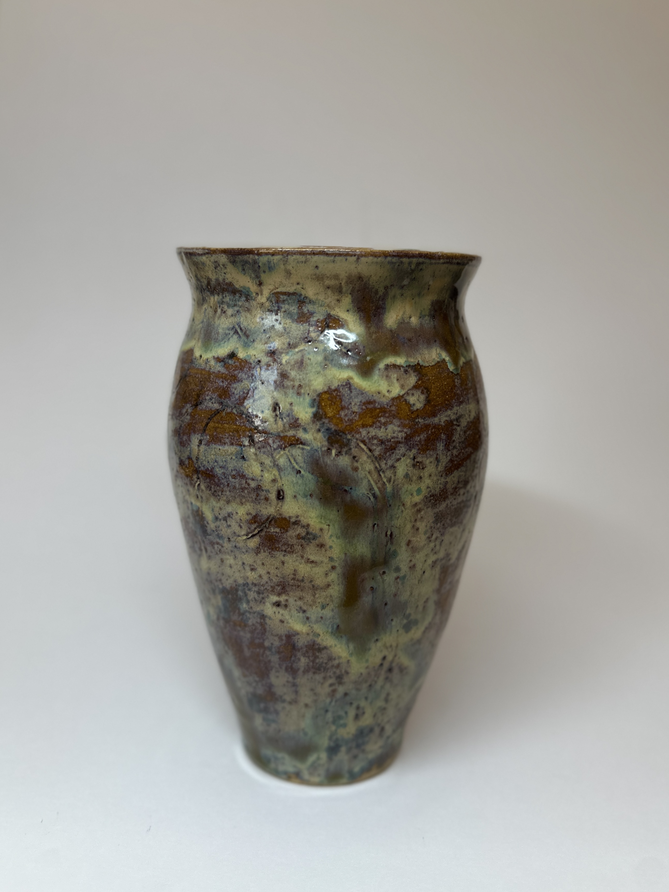 Crystalline ceramic vase