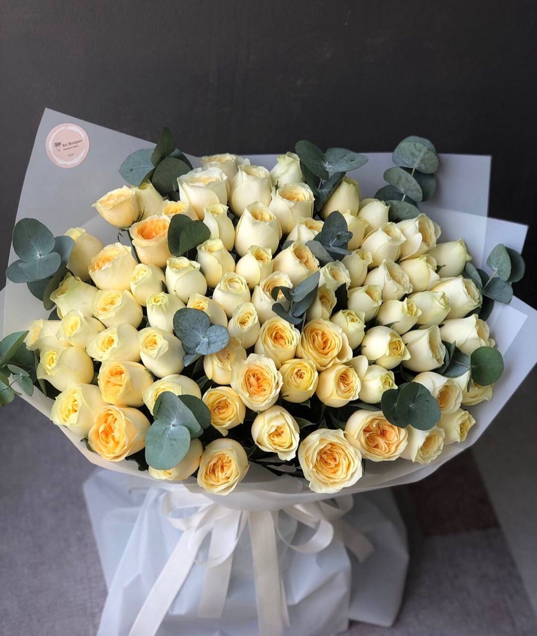 Date in Paris with Eucalyptus (014)