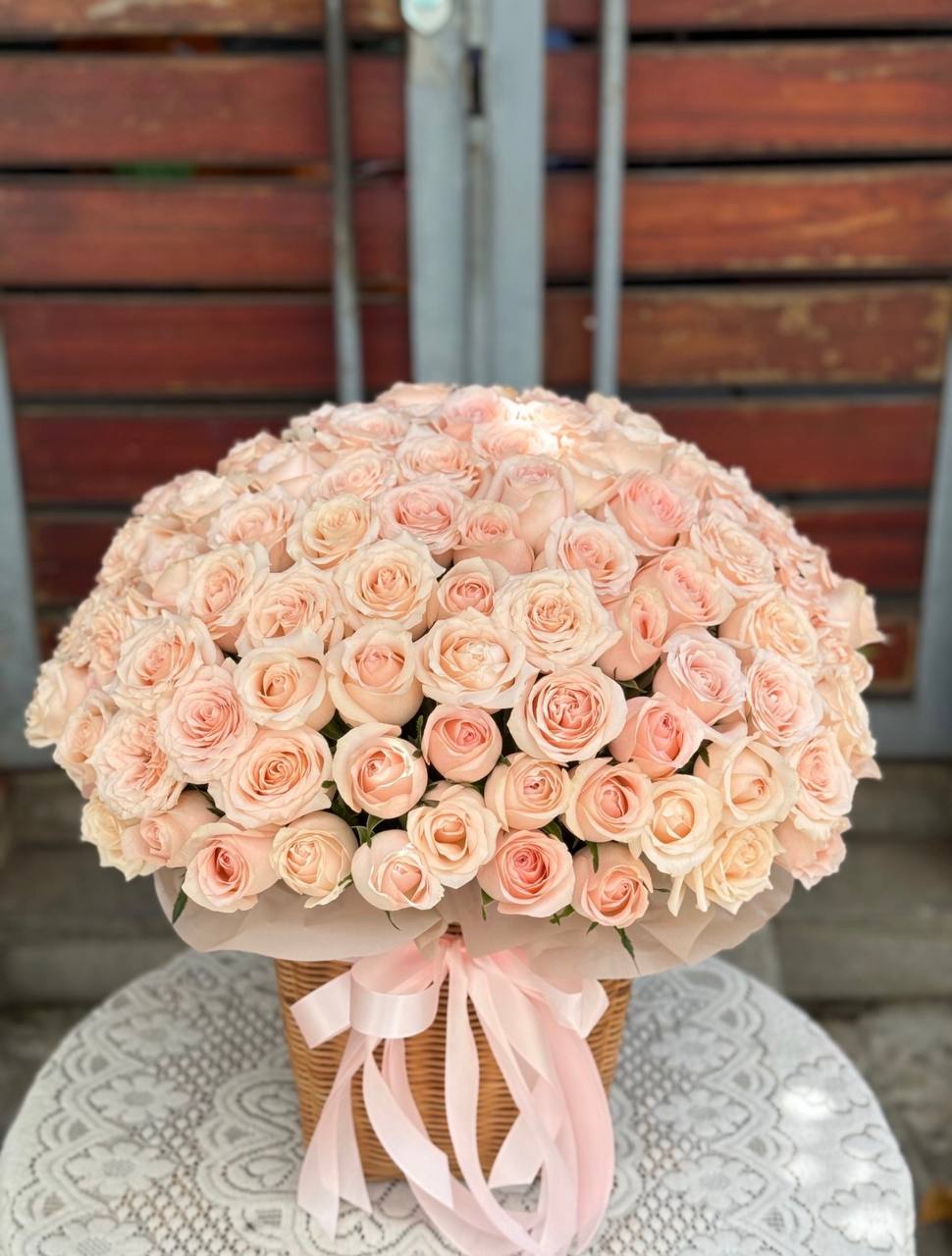 201 Roses in Basket (030)