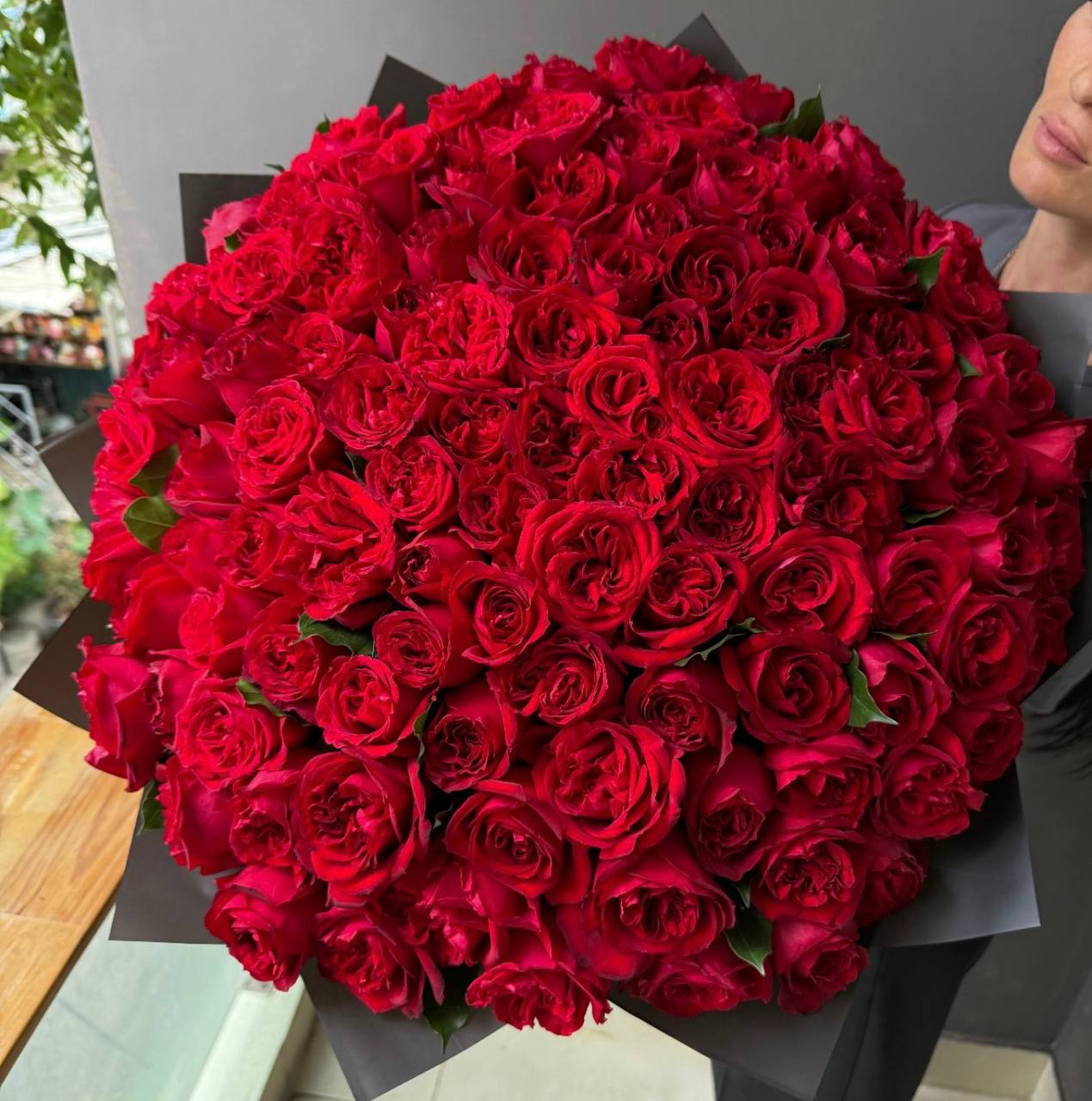 101 Red O’Hara Roses