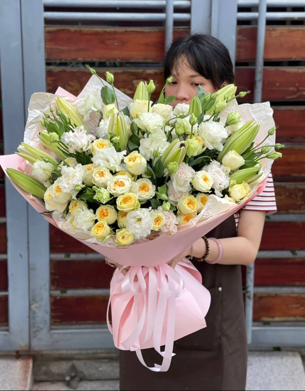 Lily Serenity Bouquet (113)