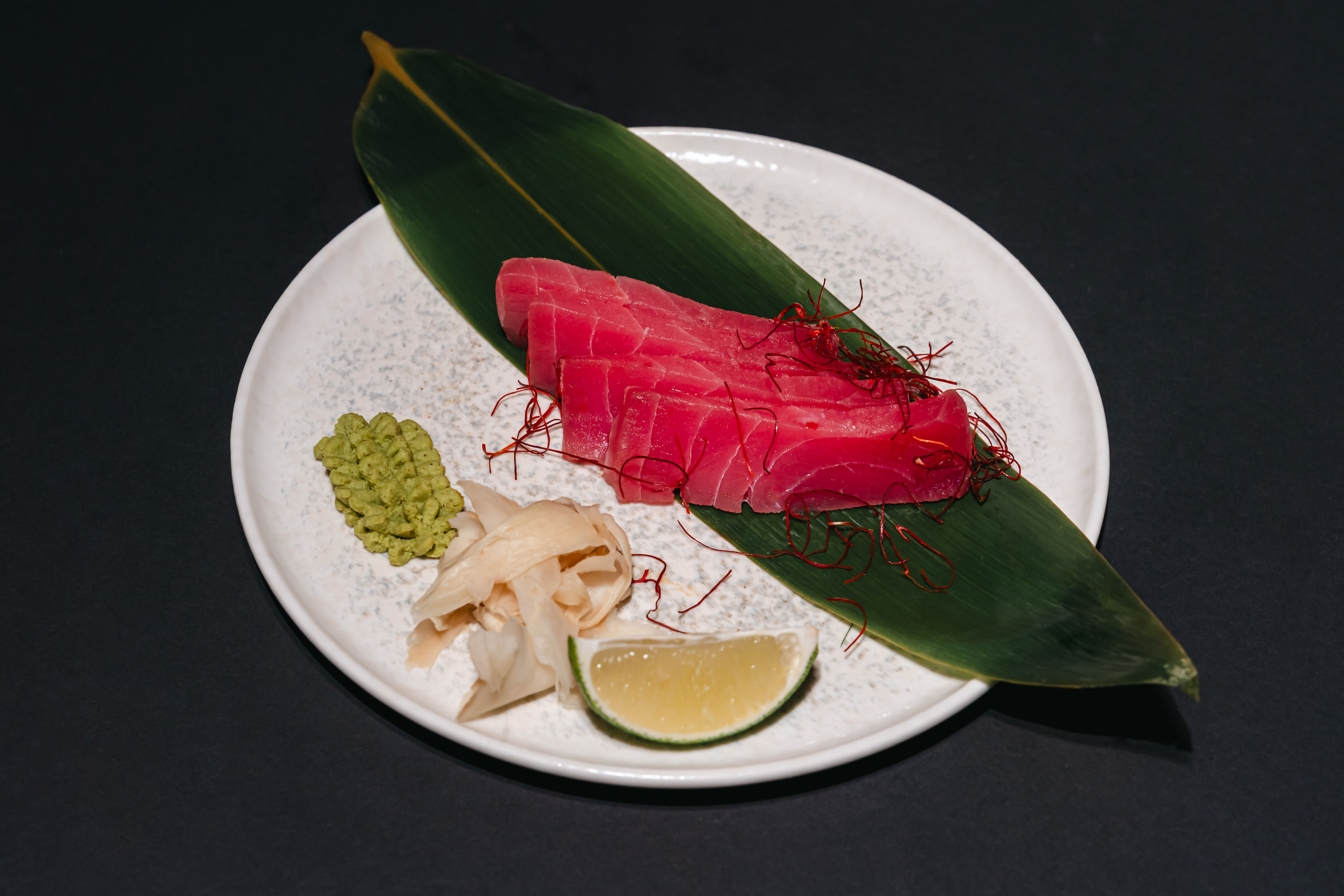  Tuna sashimi