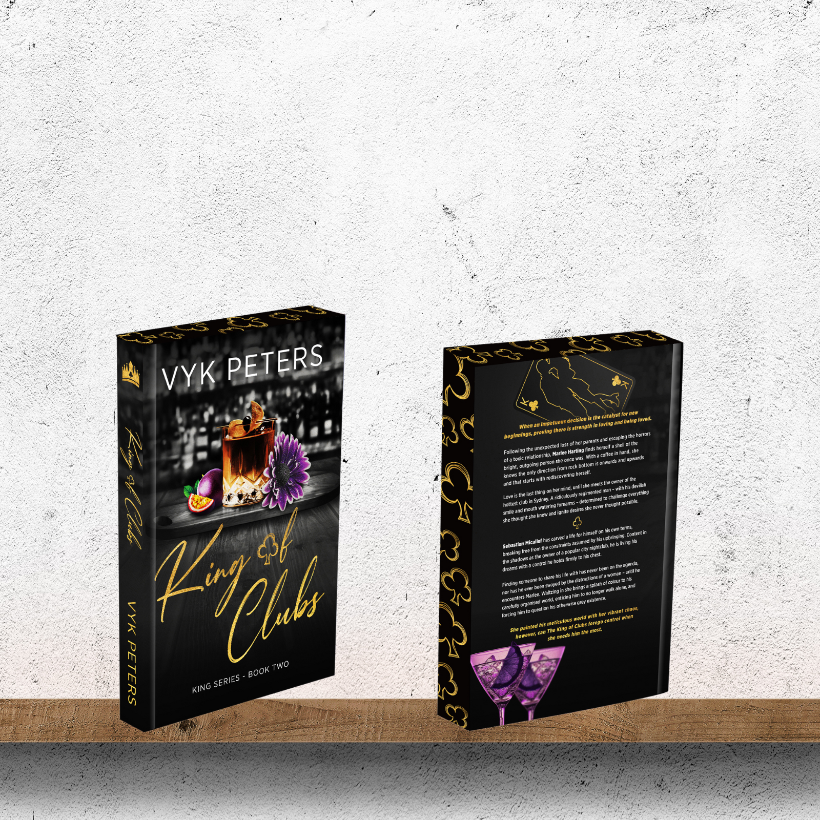 Sprayed-Edge Bundle (black and gold symbol edition)