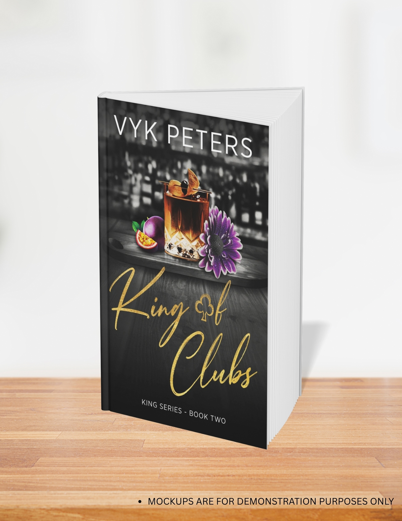King of Clubs - Regular Paperback