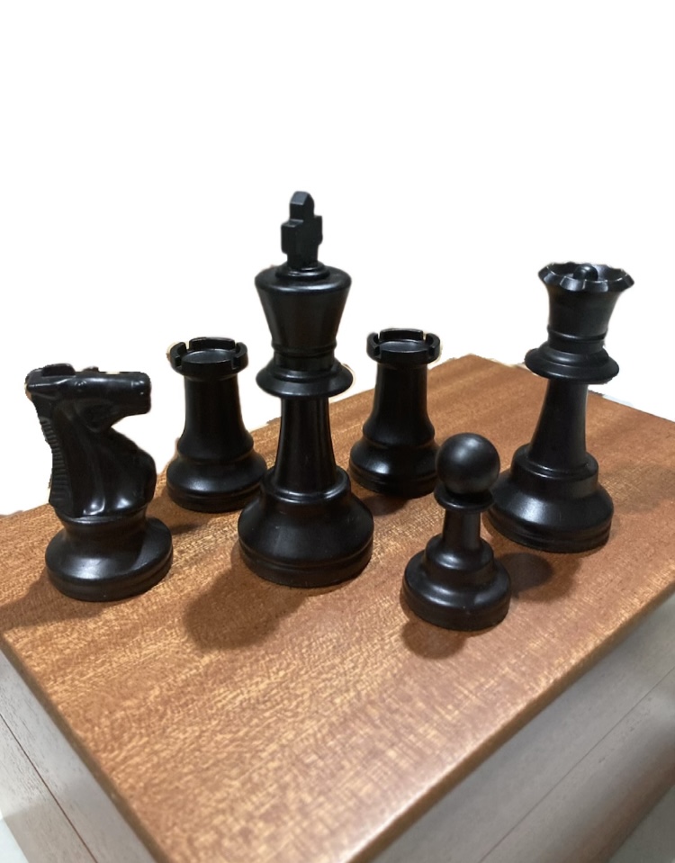 Tournament chess set 