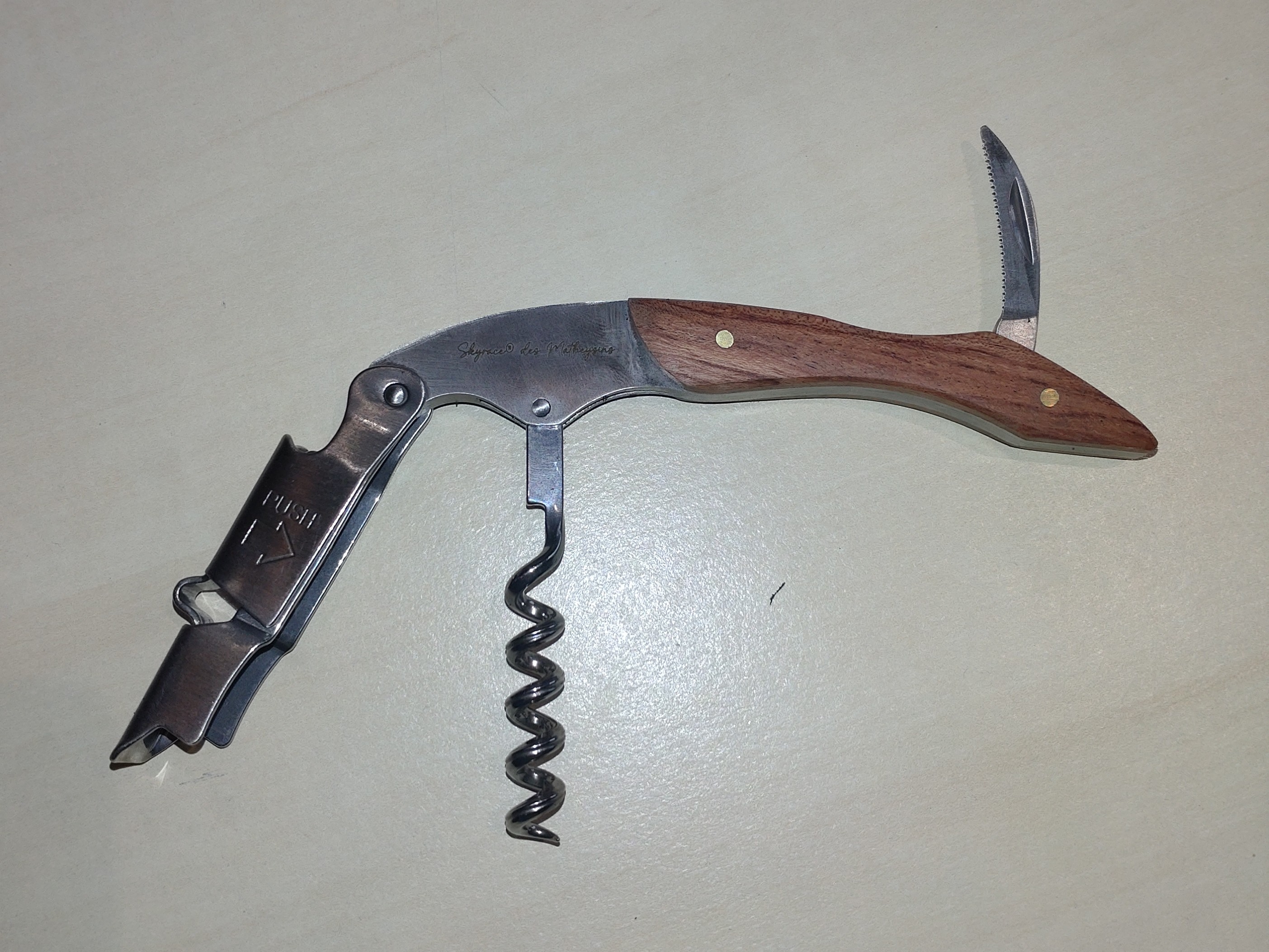 Ouvre bouteille type "sommelier"